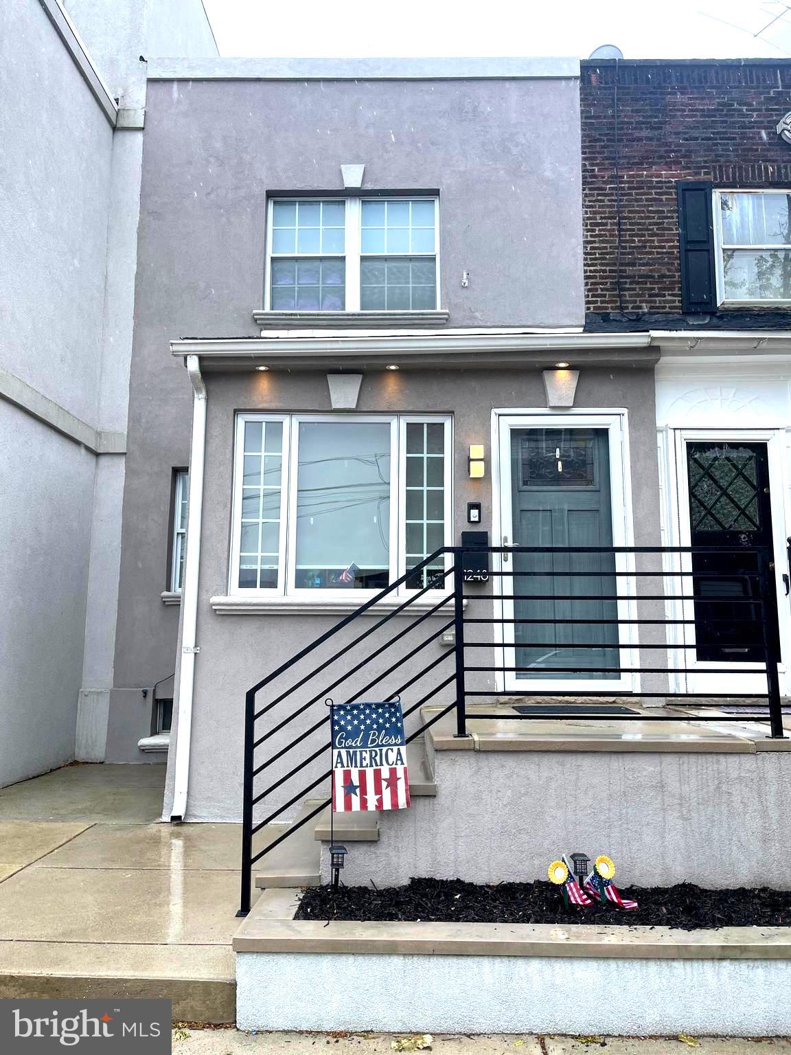 Welcome to this beautifully updated 2-bedroom, 2-full bath townhome nestled in the heart of South Philadelphia—just steps from the city’s iconic sports stadiums, scenic parks, and family-friendly amenities. This move-in-ready gem offers the perfect blend of comfort, style, and investment potential.
Step inside to discover a bright, open layout featuring a modern kitchen with sleek quartz countertops, stainless steel appliances, and contemporary finishes throughout. The finished basement offers flexible space perfect for a home office, media room, or guest area—plus a dedicated storage space that can easily be transformed into a wine cellar.
Enjoy year-round comfort with central A/C, and step outside to your private fenced backyard complete with a custom-built shed, ideal for storage or hobby space.
This property is not only a great primary residence, but it also presents strong potential for short-term rental income thanks to its prime location and smart layout.
Don’t miss your opportunity to own a versatile, updated home in one of Philly’s most dynamic neighborhoods. Schedule your private showing today!
