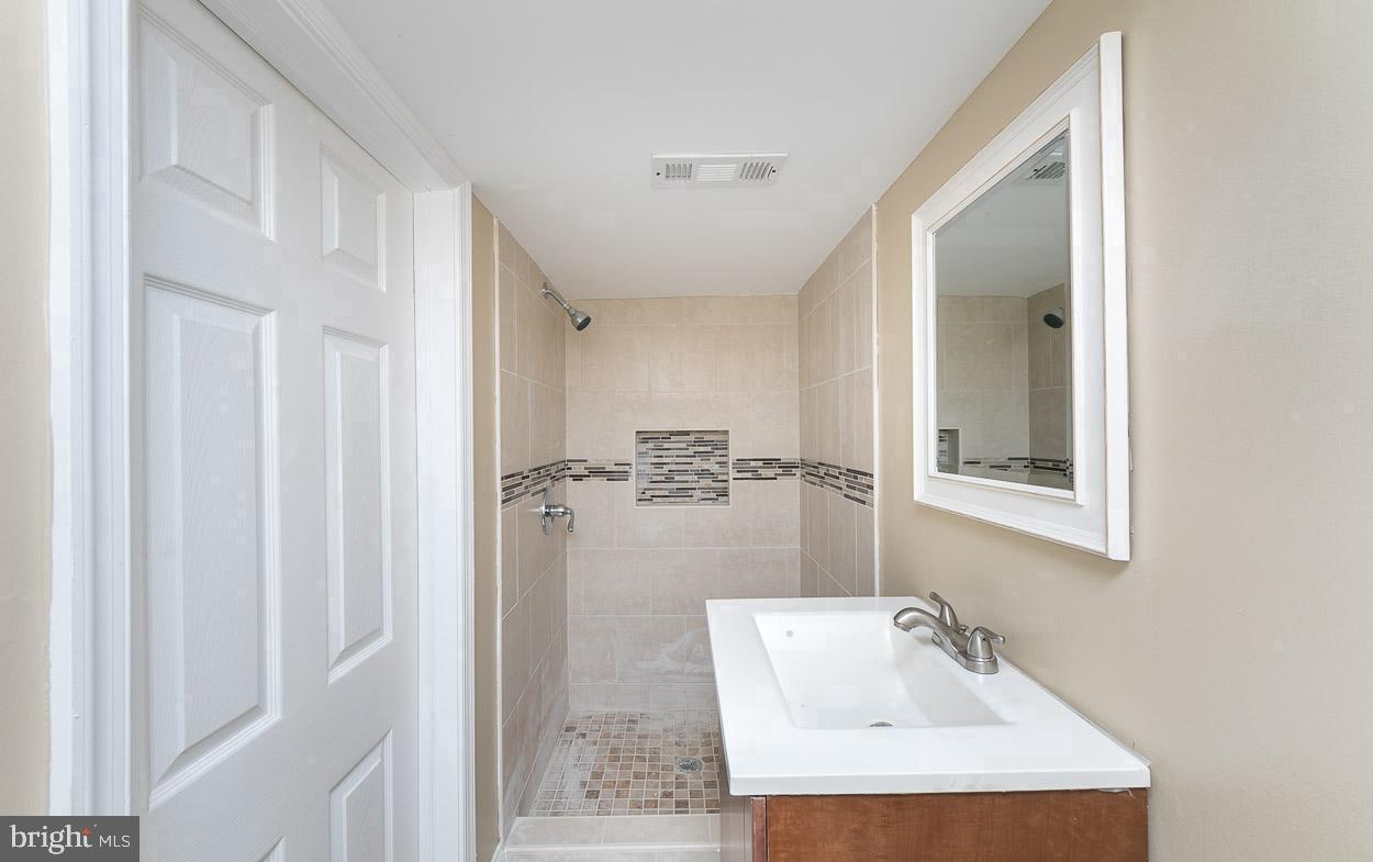 FRANKFORD - Residential