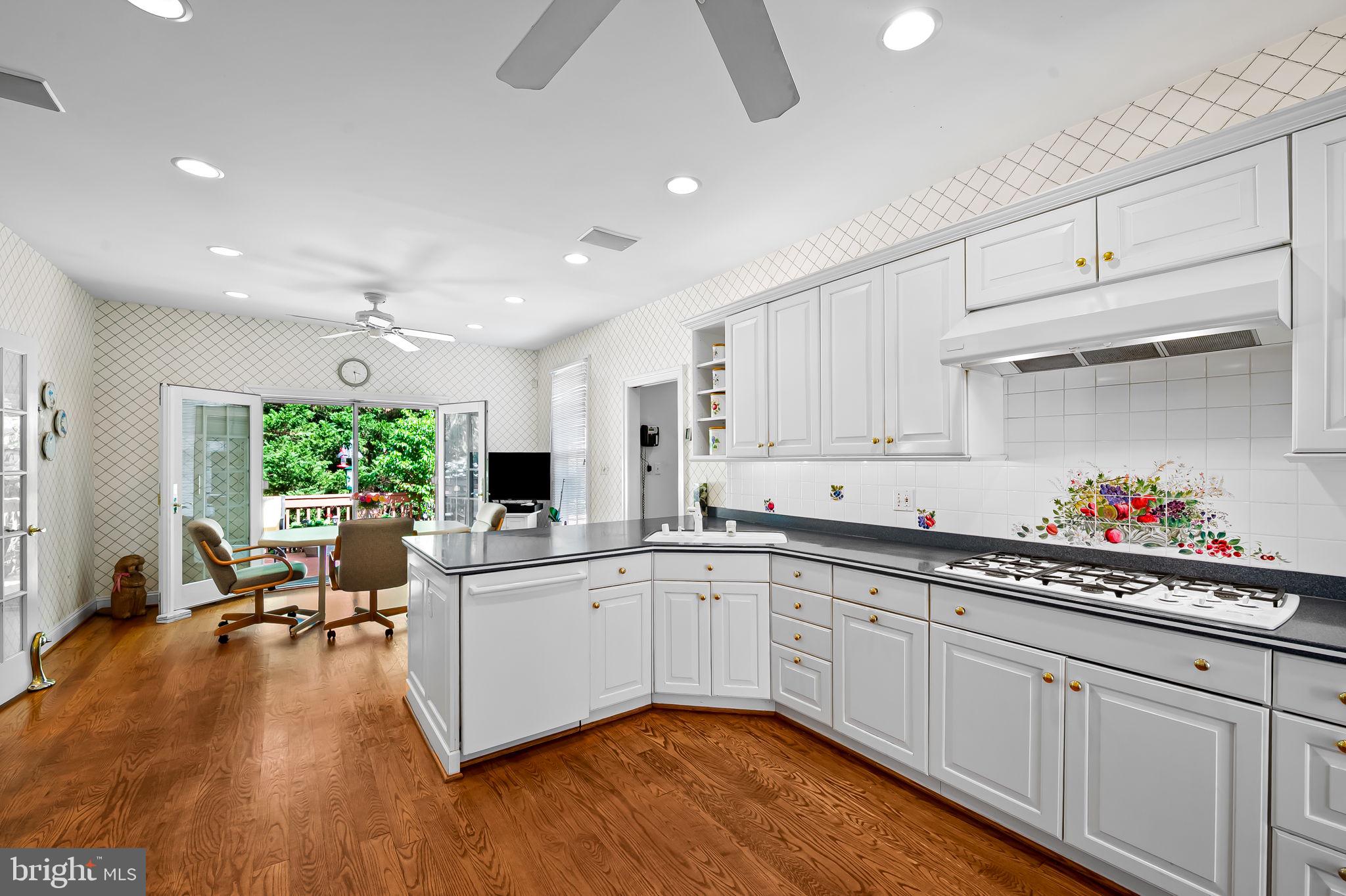 DEMBEIGH HILL - Residential