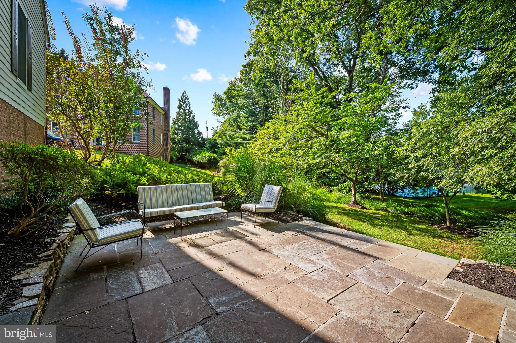 DEMBEIGH HILL - Residential