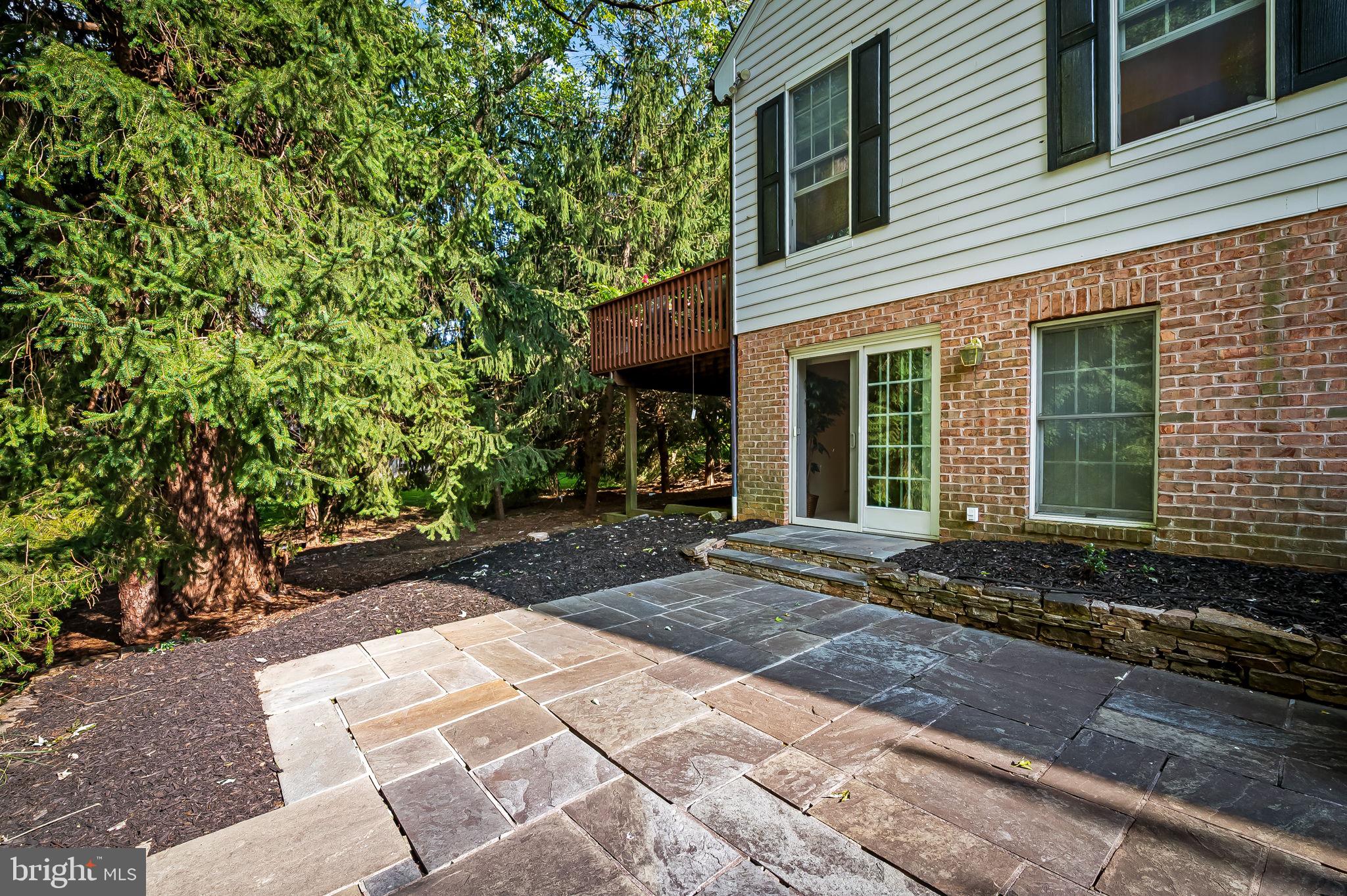 DEMBEIGH HILL - Residential