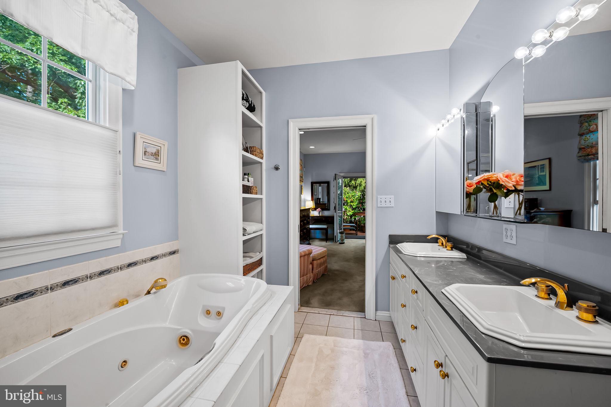 DEMBEIGH HILL - Residential