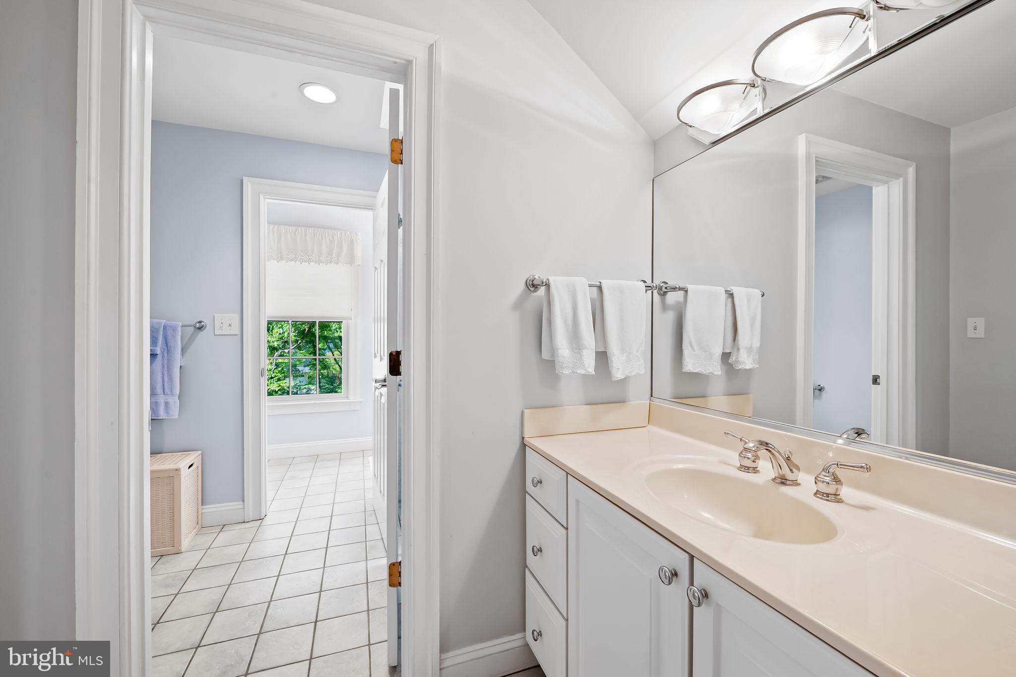 DEMBEIGH HILL - Residential