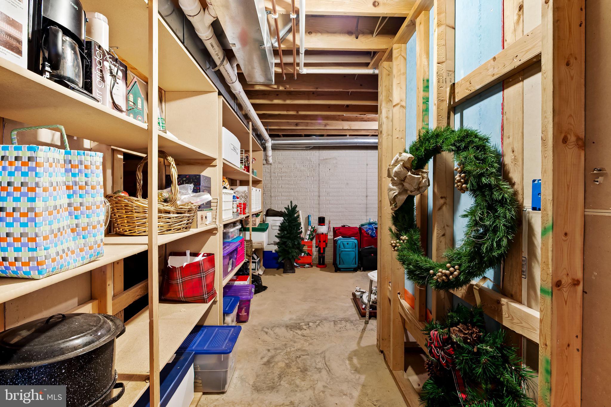 DEMBEIGH HILL - Residential