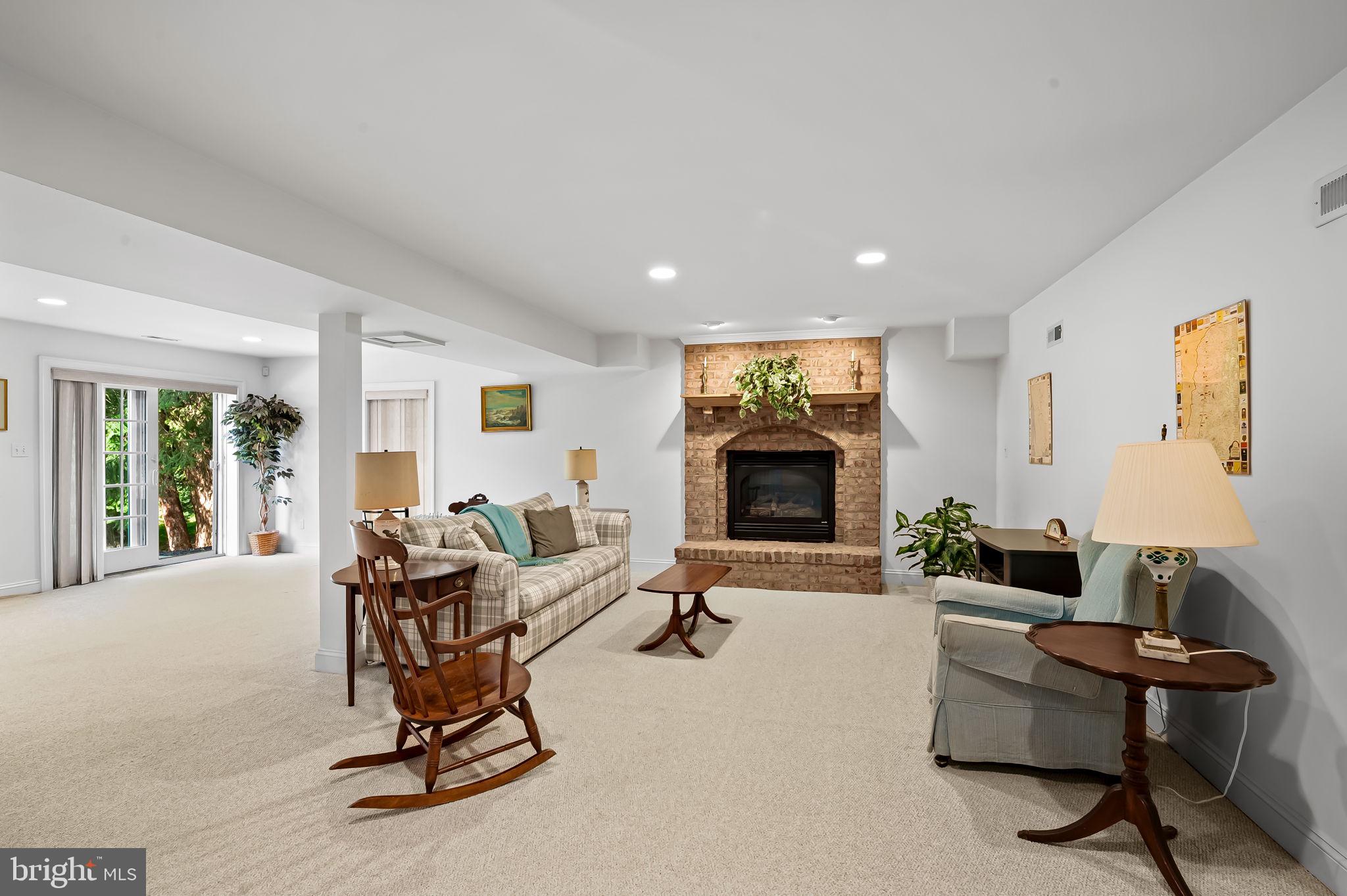 DEMBEIGH HILL - Residential