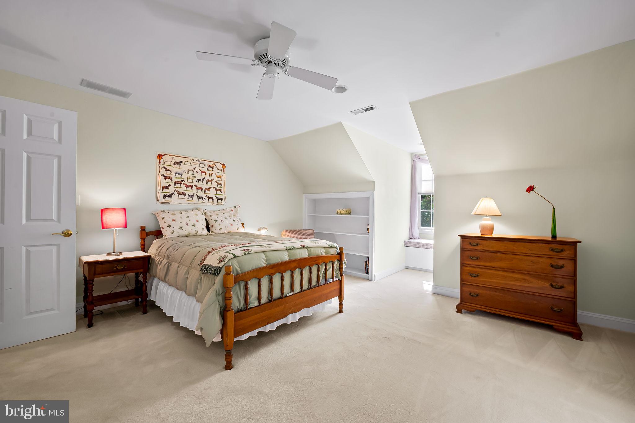 DEMBEIGH HILL - Residential