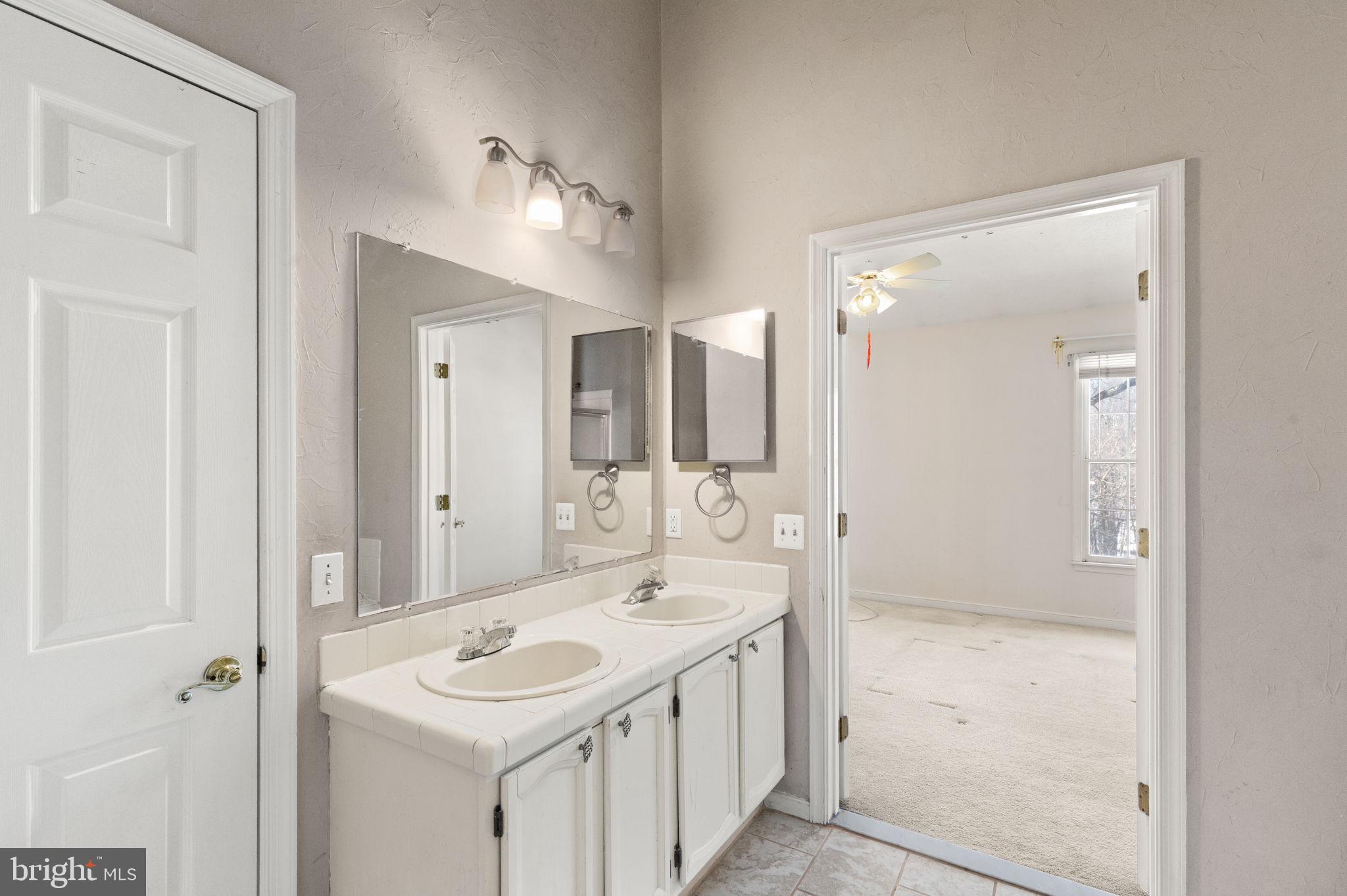 DURHAM MANOR - Residential