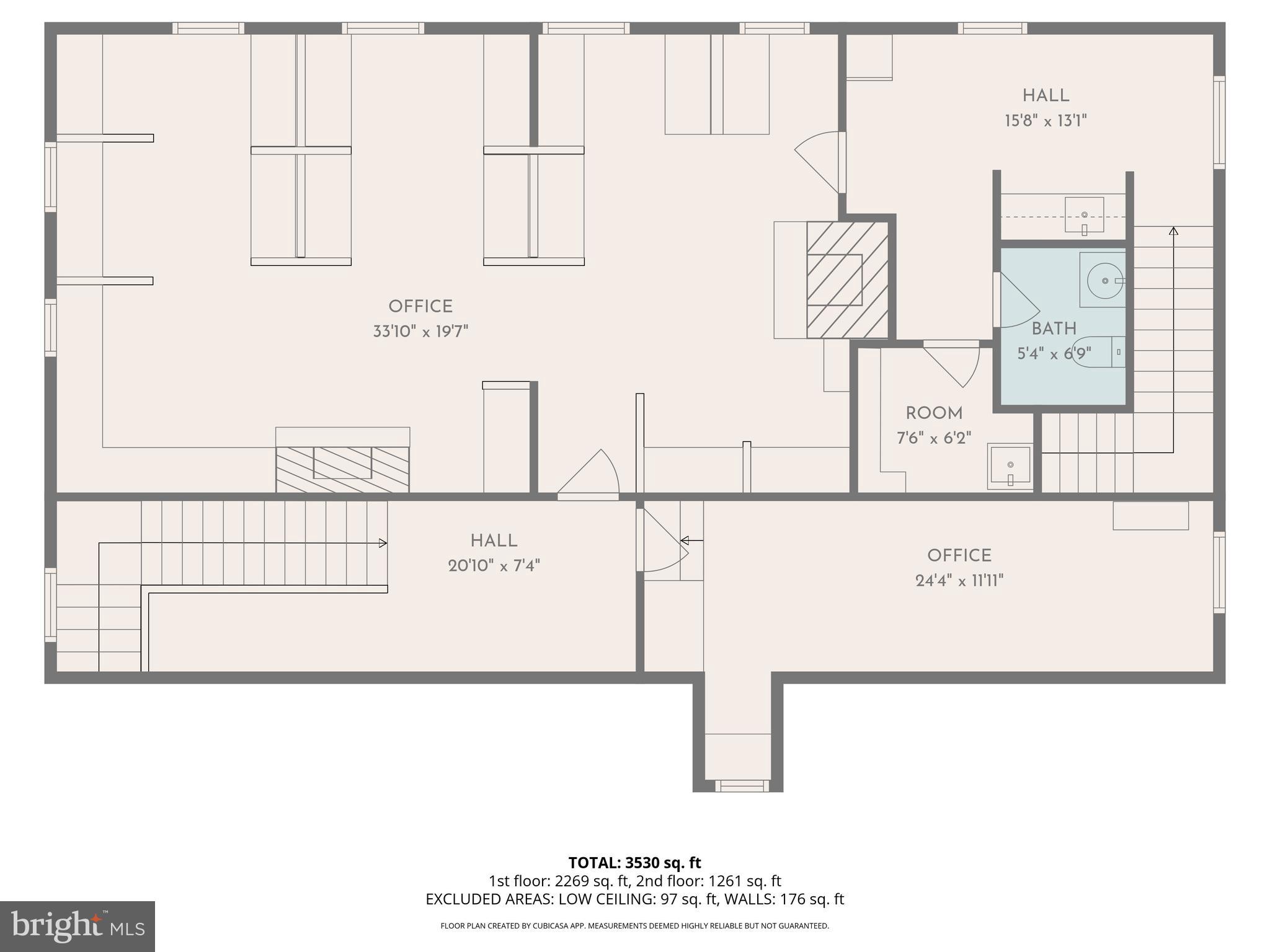 Main image without alt text