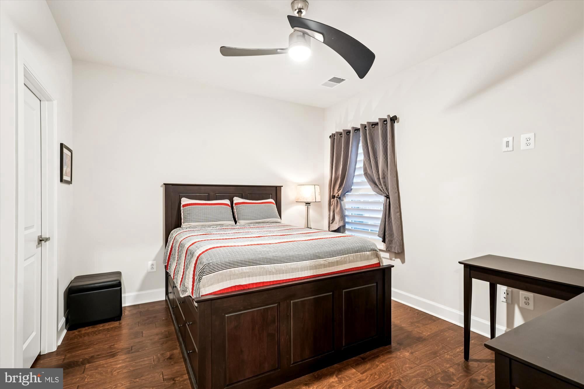 RESERVES - Residential