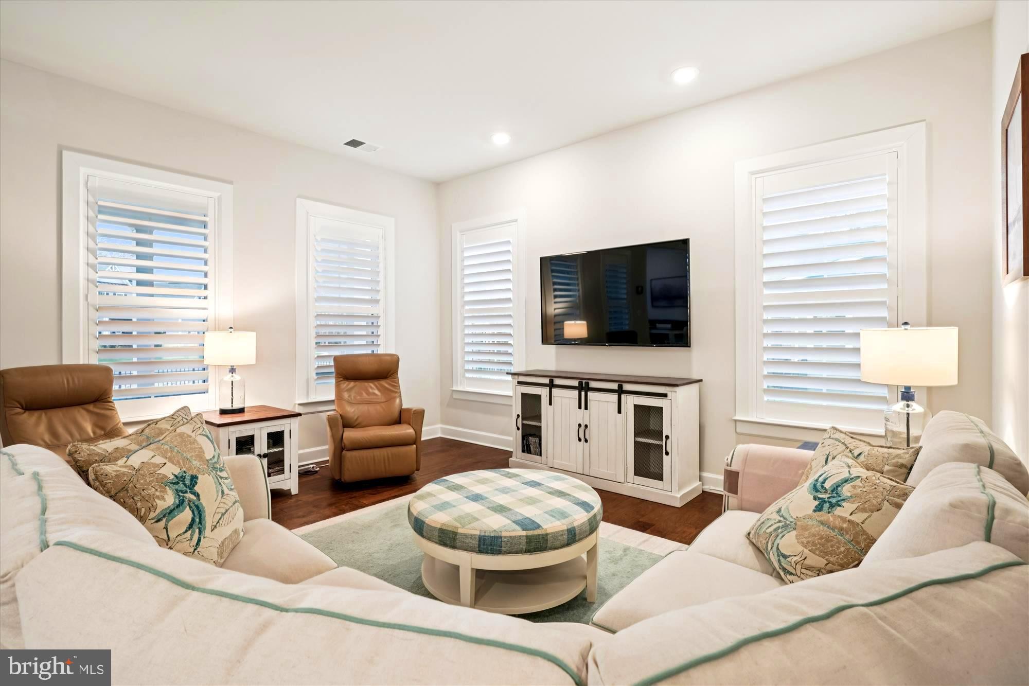 RESERVES - Residential