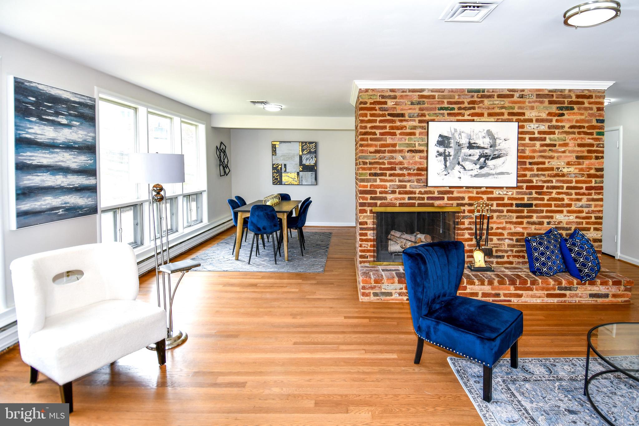 COUNTRY CLUB HILLS - Residential