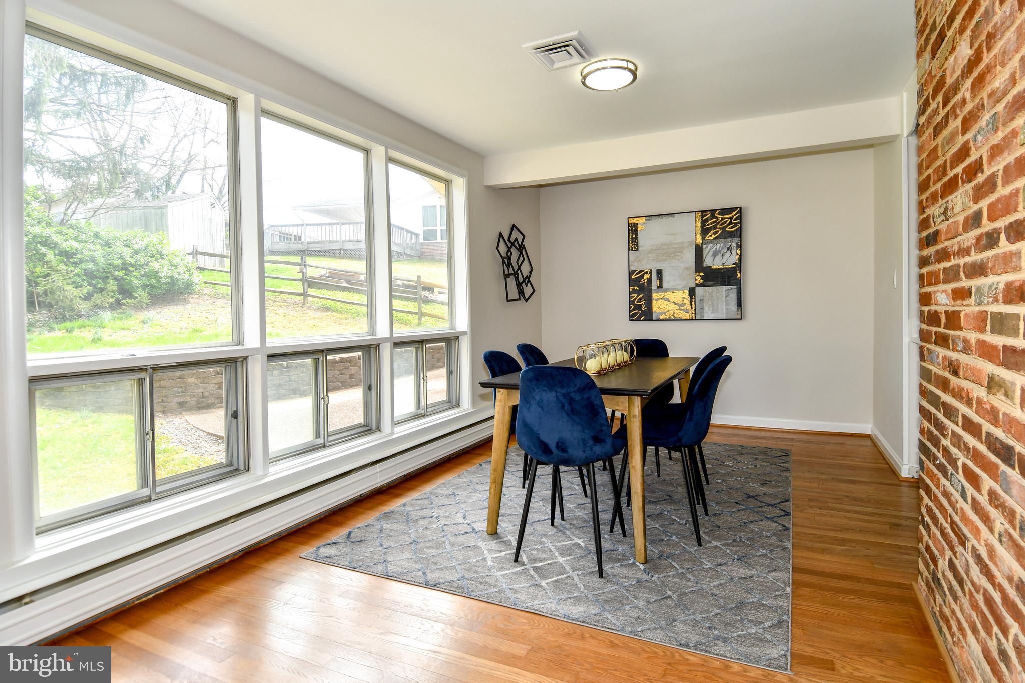 COUNTRY CLUB HILLS - Residential