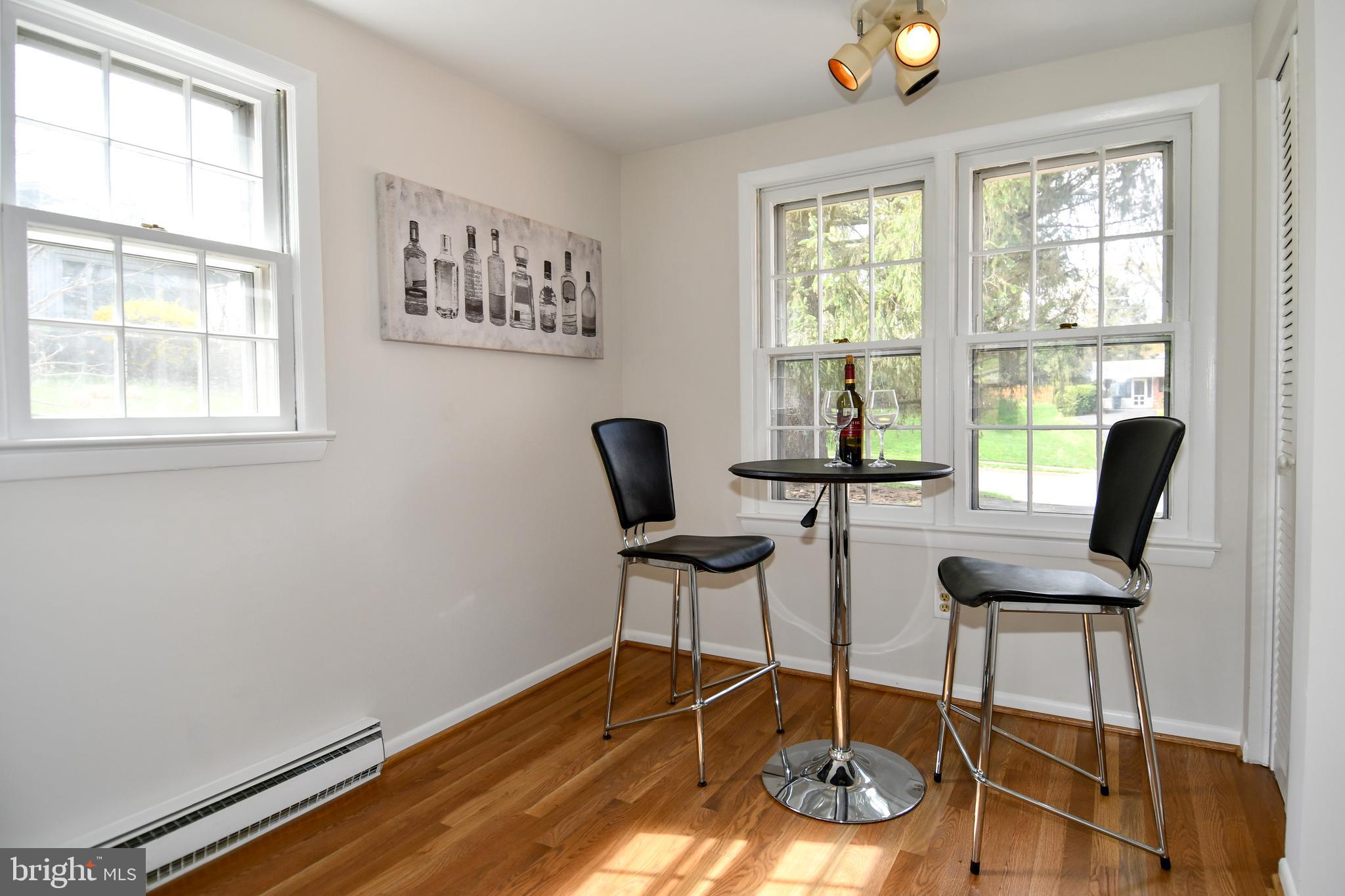 COUNTRY CLUB HILLS - Residential