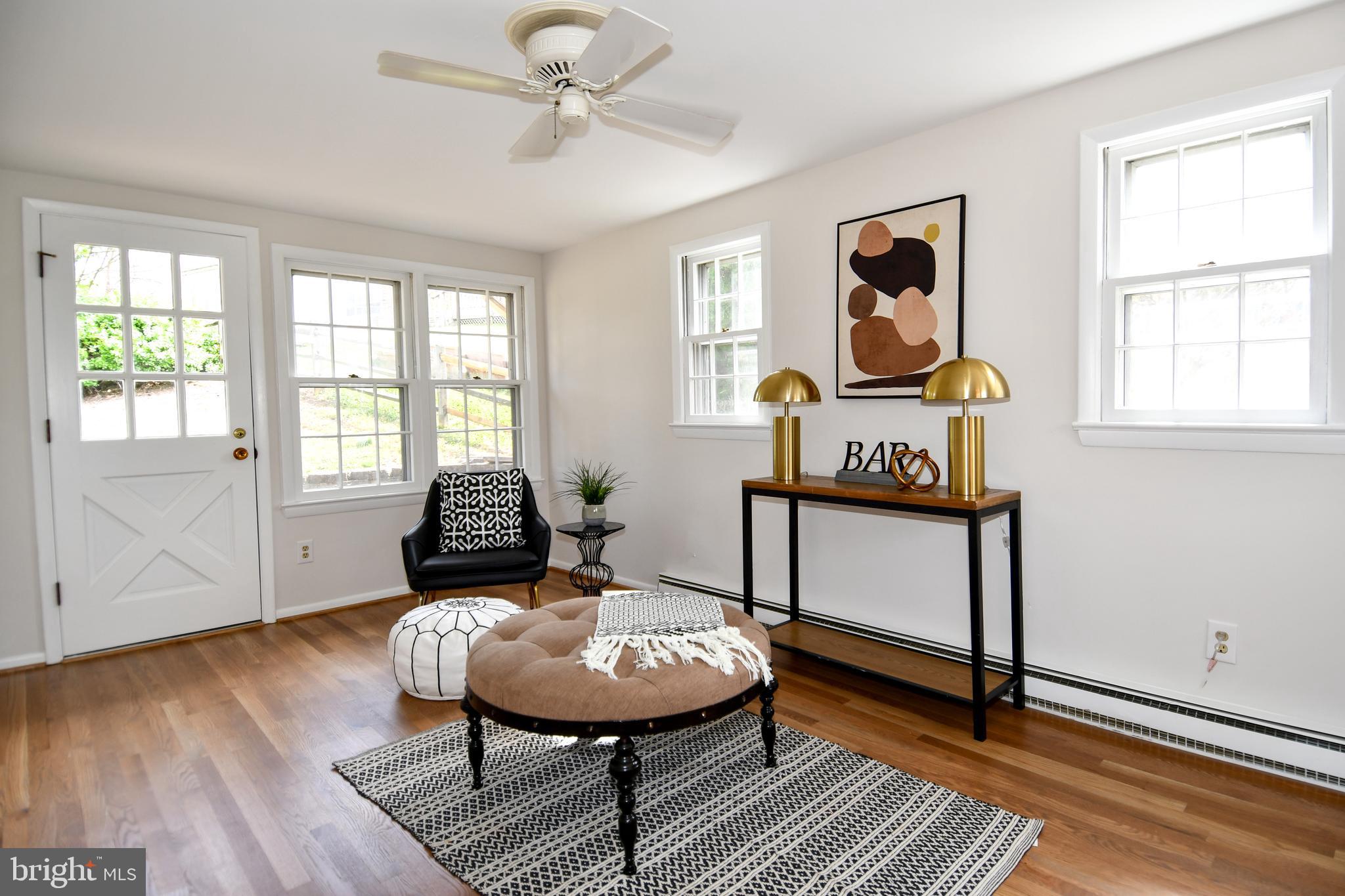 COUNTRY CLUB HILLS - Residential