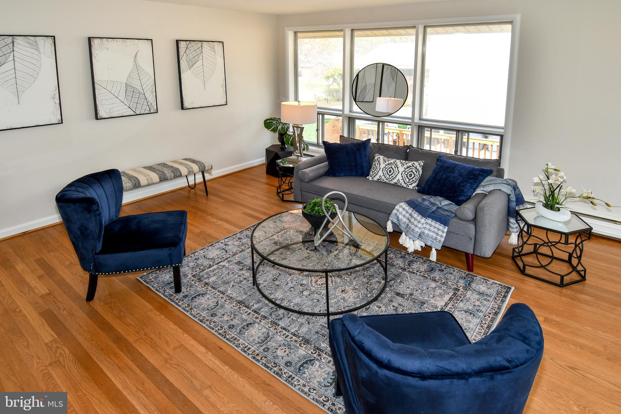 COUNTRY CLUB HILLS - Residential