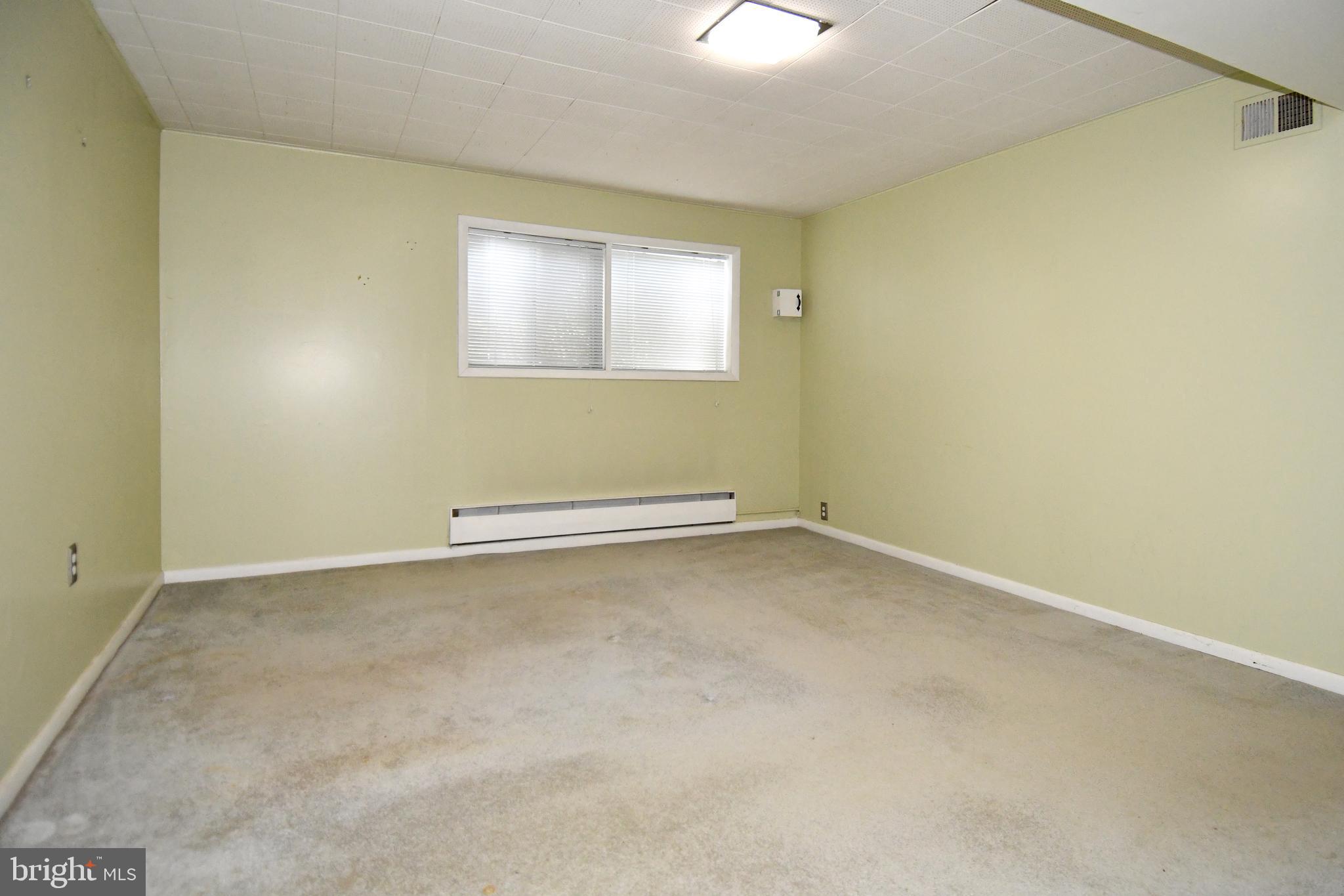 COUNTRY CLUB HILLS - Residential