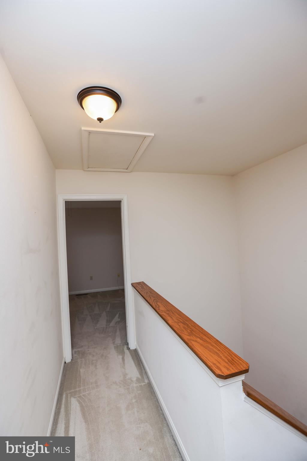 TOLL HOUSE - Residential Lease