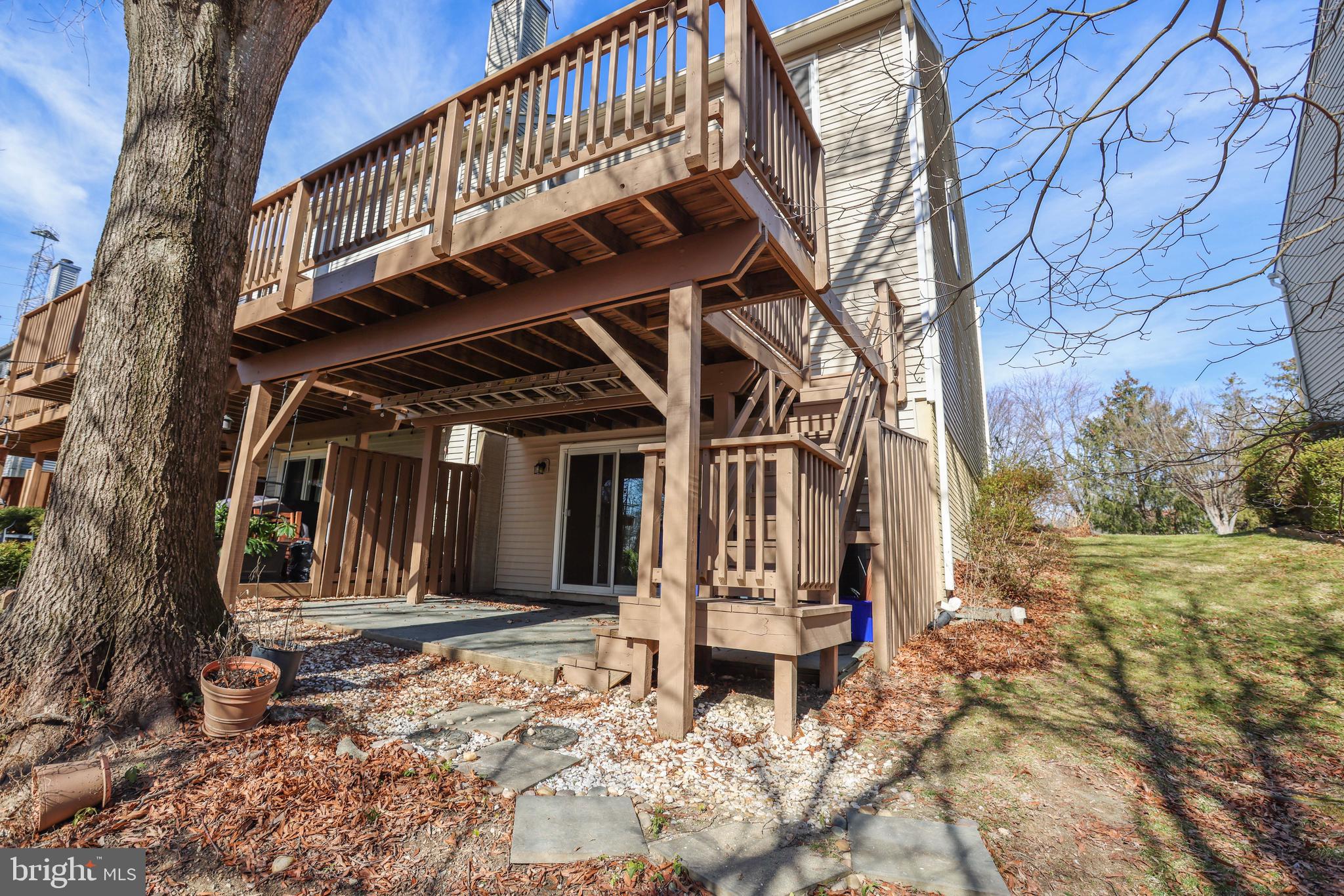 TOLL HOUSE - Residential Lease