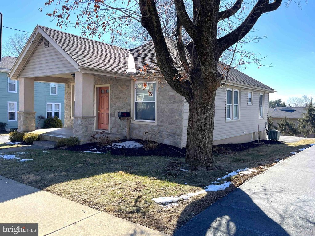 Photo of 1140 Main Street, AKRON, PA 17501 (MLS # PALA2066522)