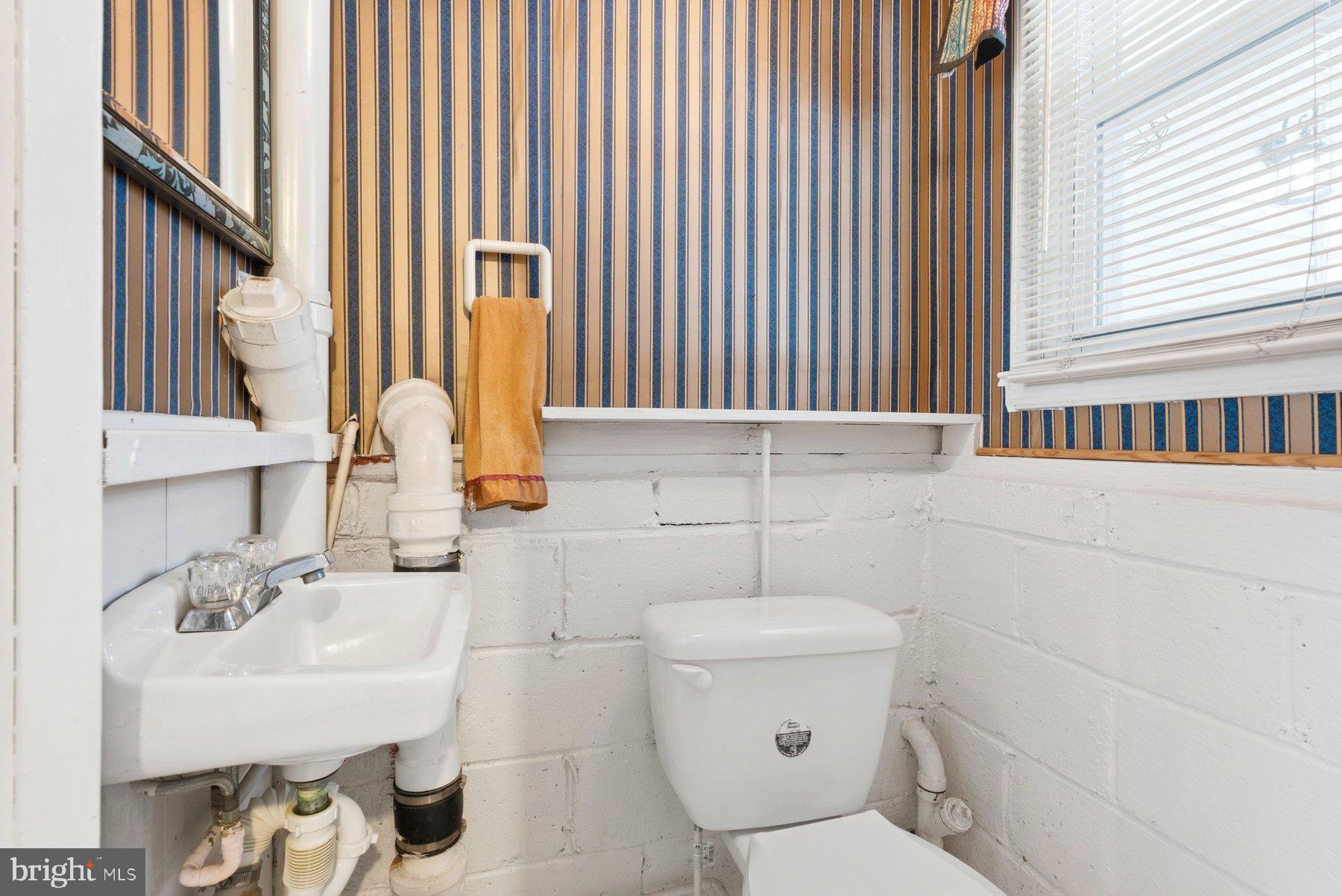 DULANEY VILLAGE - Residential