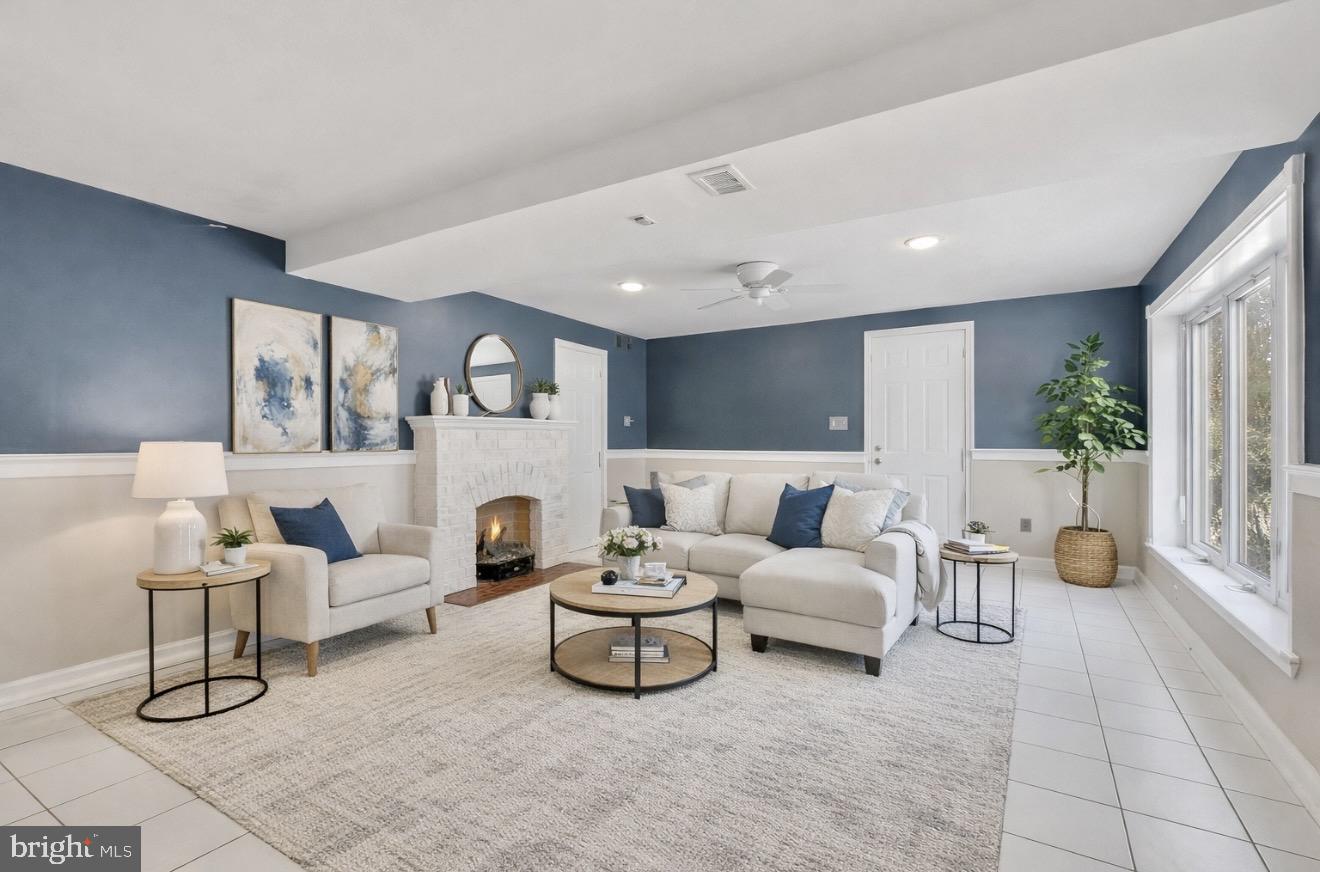 DULANEY VILLAGE - Residential