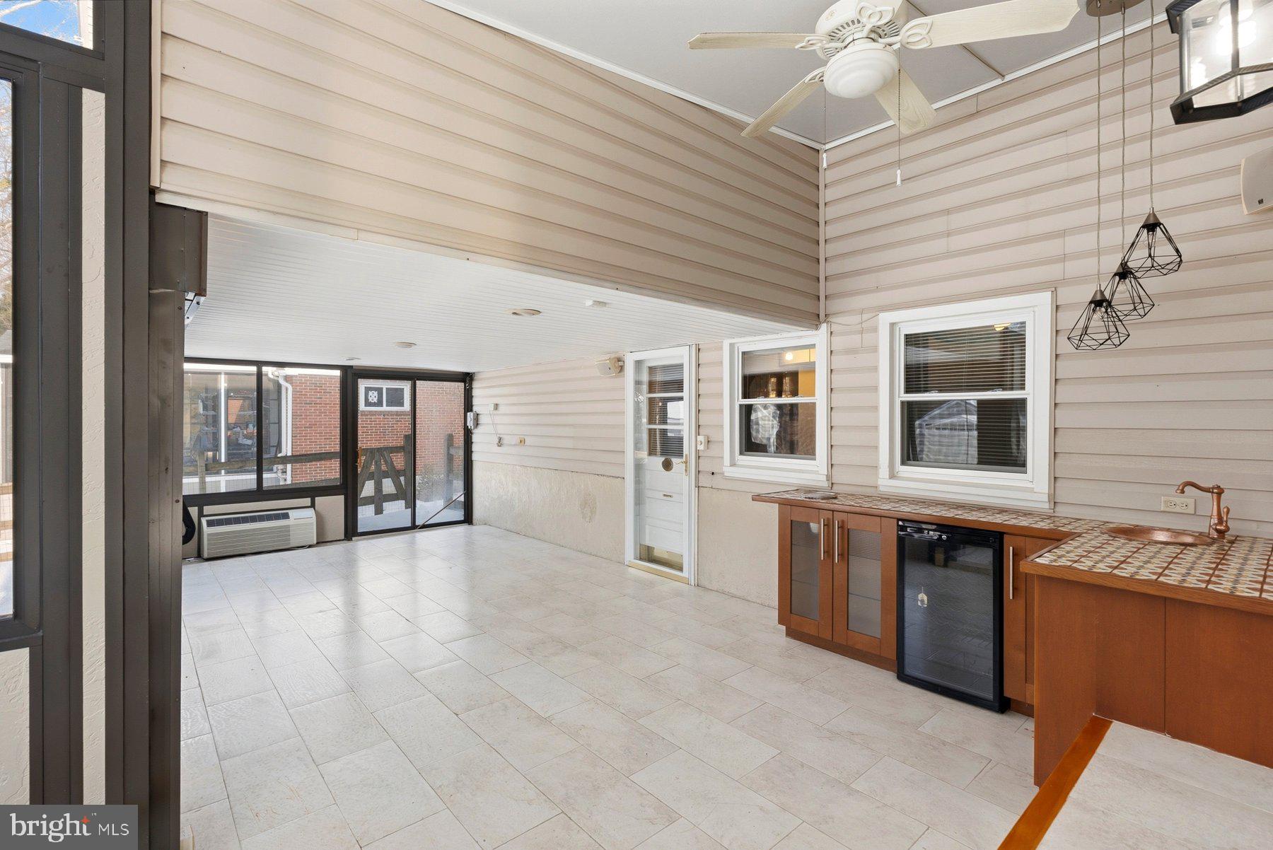 DULANEY VILLAGE - Residential