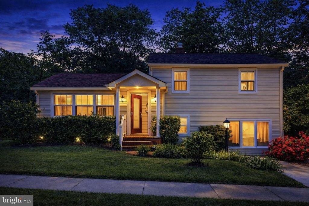 Photo of 109 Ridgefield Road, LUTHERVILLE TIMONIUM, MD 21093 (MLS # MDBC2157404)