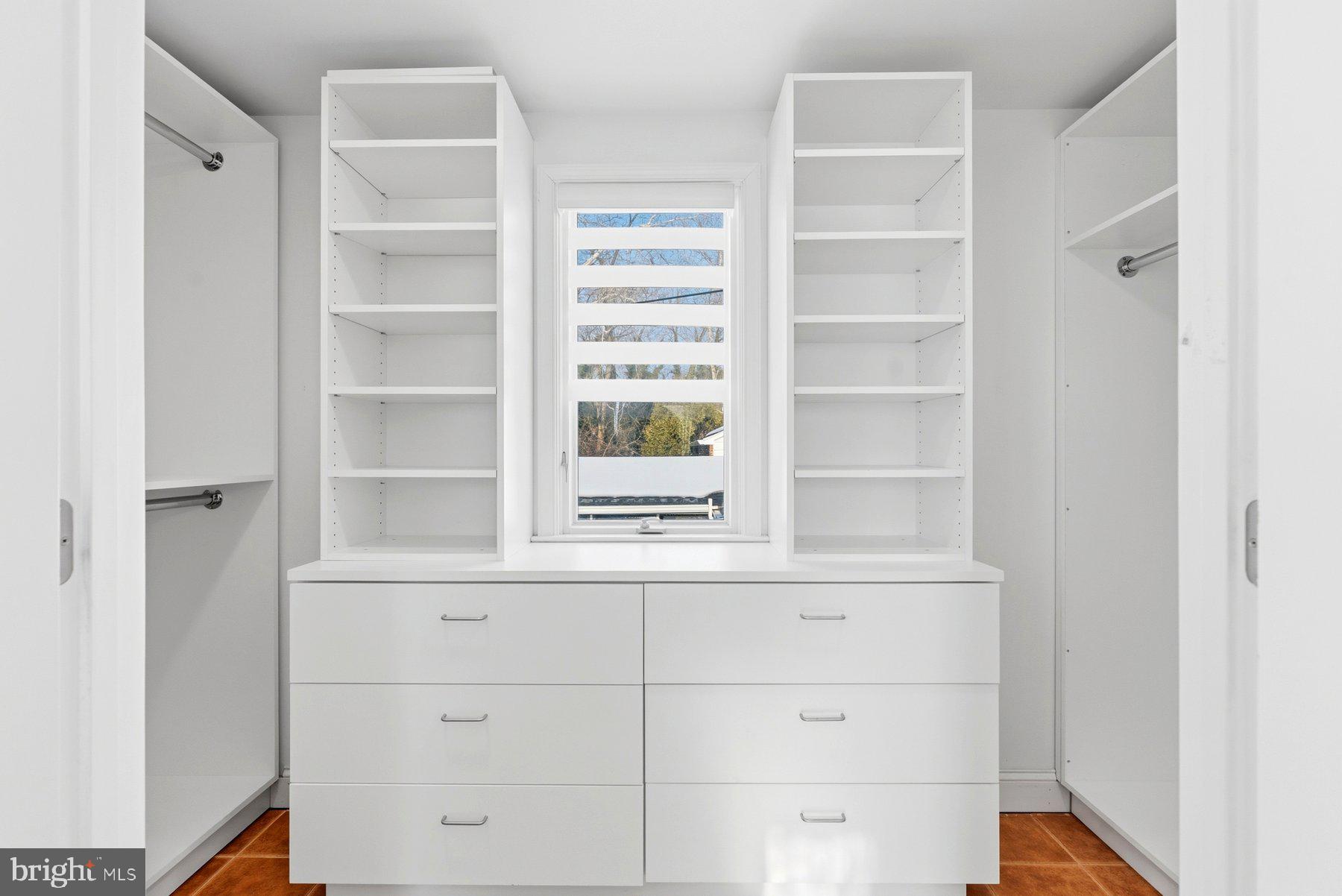 DULANEY VILLAGE - Residential