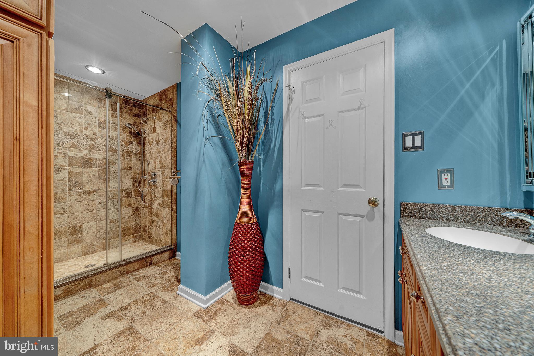 GWYNEDD KNOLL - Residential