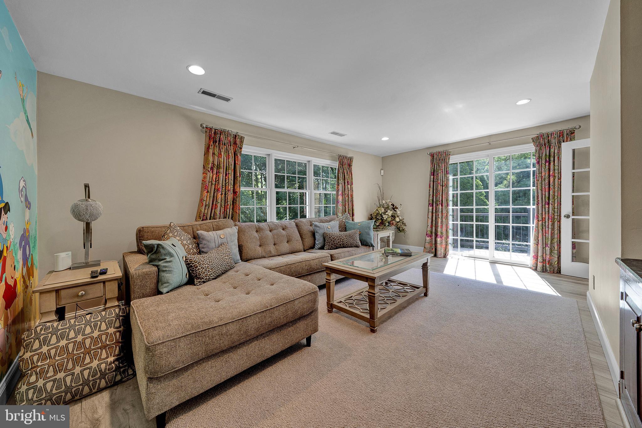 GWYNEDD KNOLL - Residential