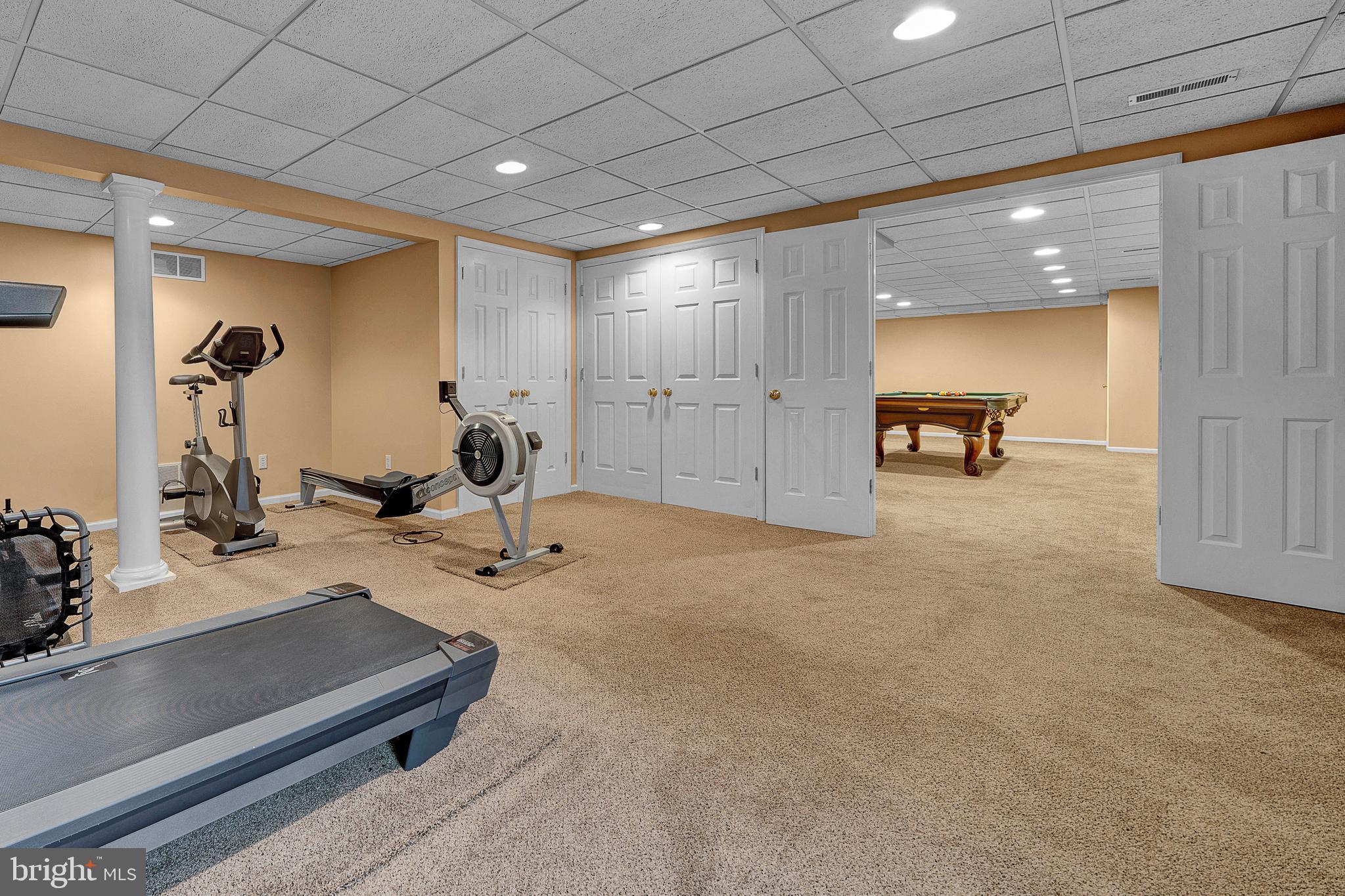 GWYNEDD KNOLL - Residential