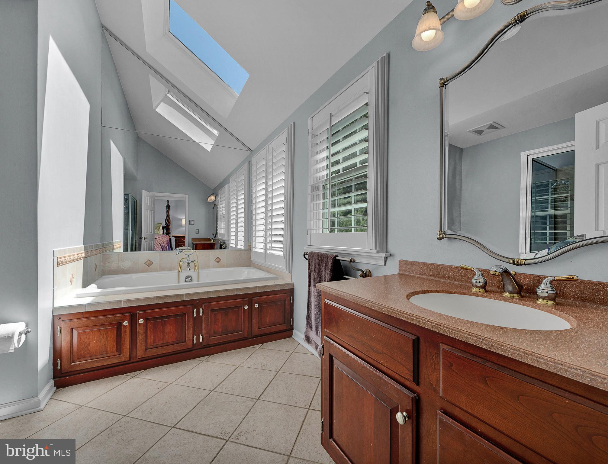 GWYNEDD KNOLL - Residential