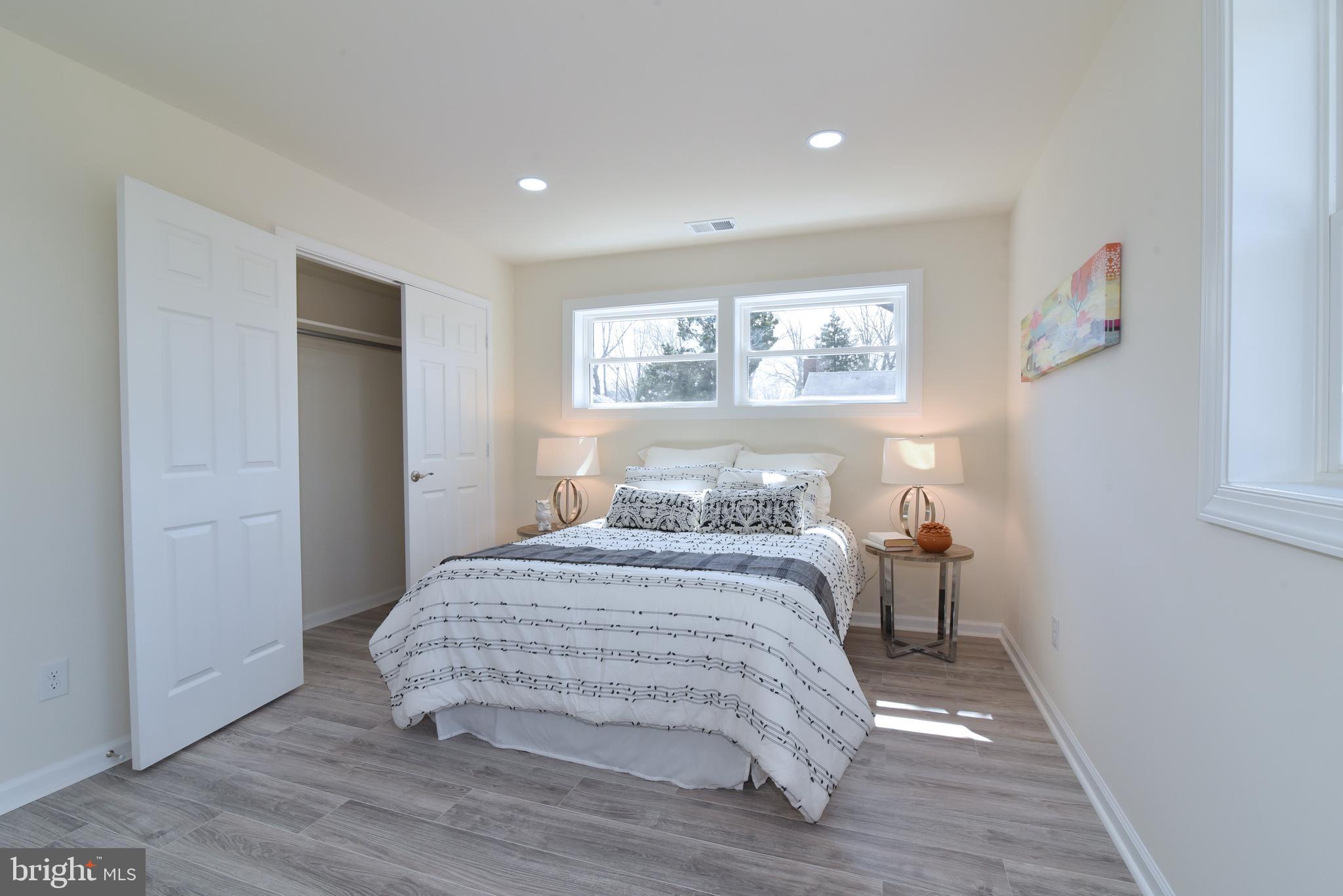 EDSALL PARK - Residential