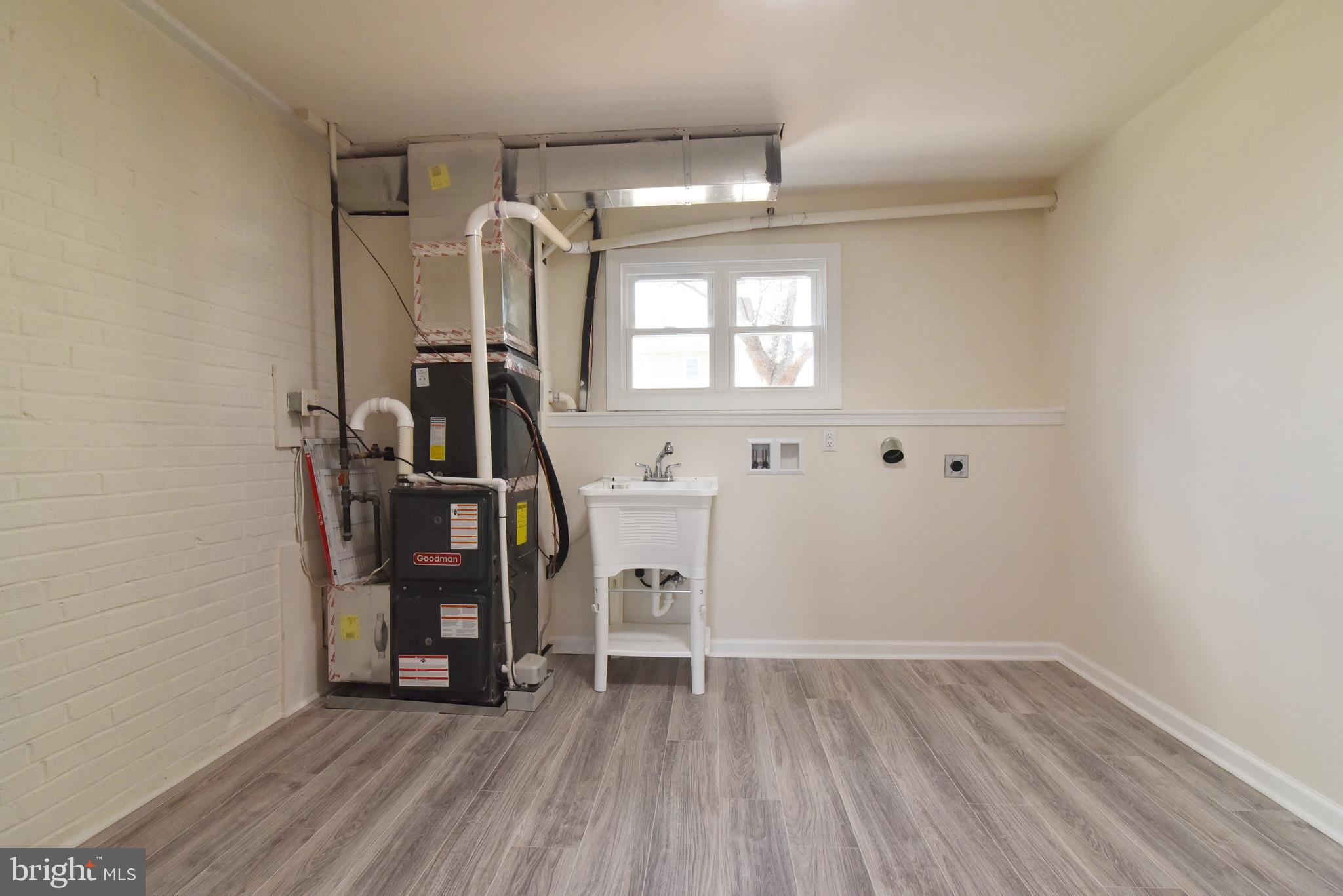 EDSALL PARK - Residential