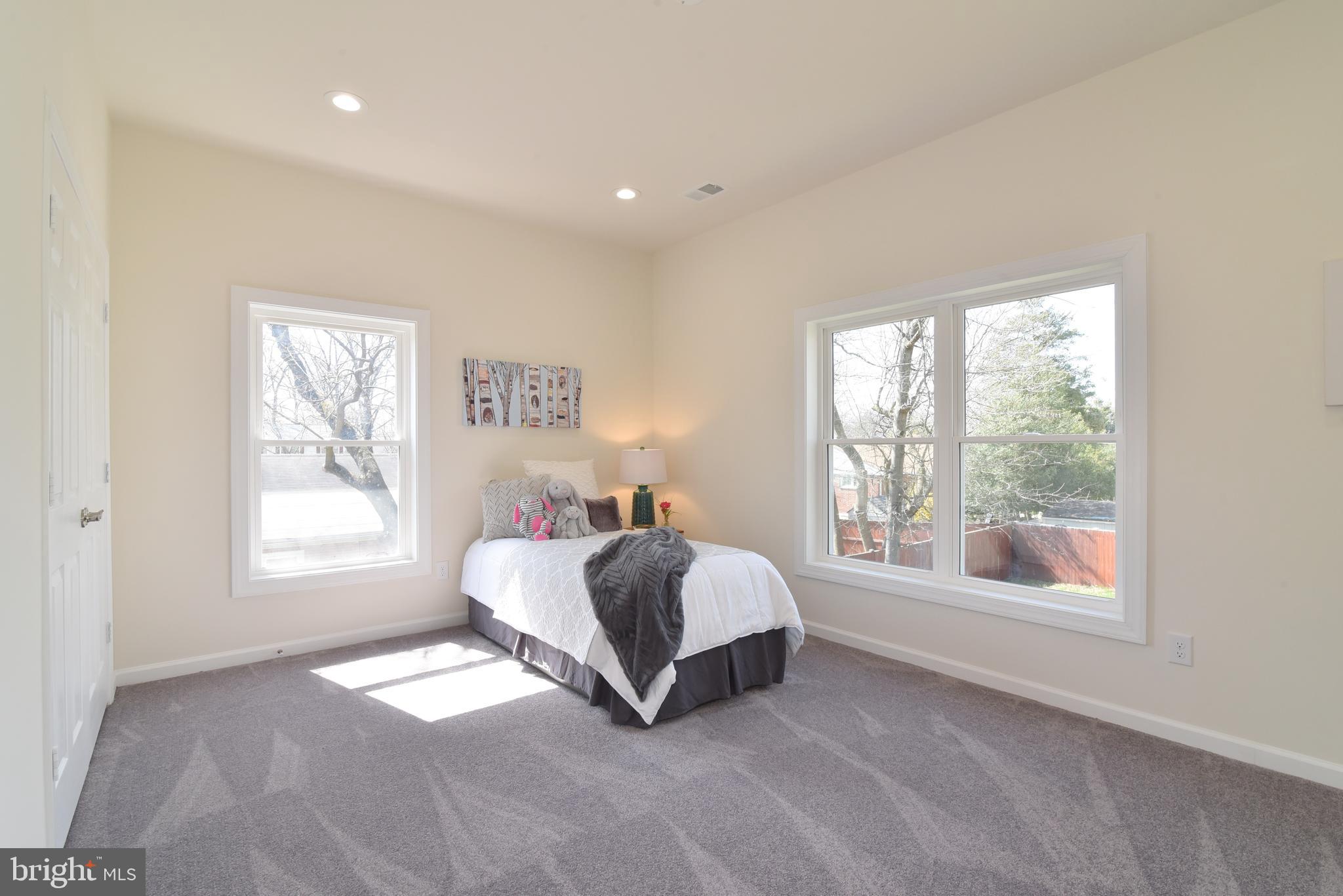 EDSALL PARK - Residential