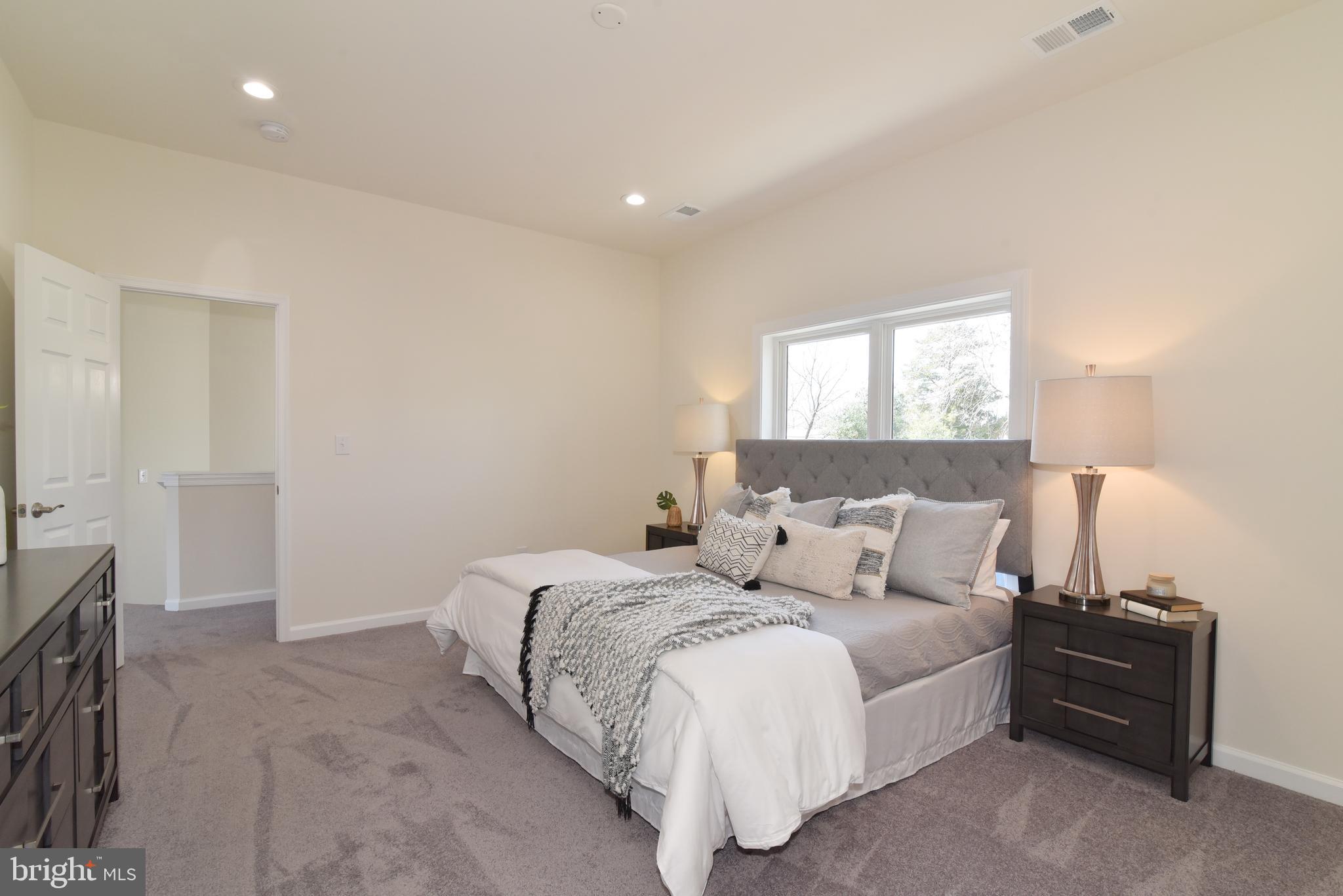 EDSALL PARK - Residential