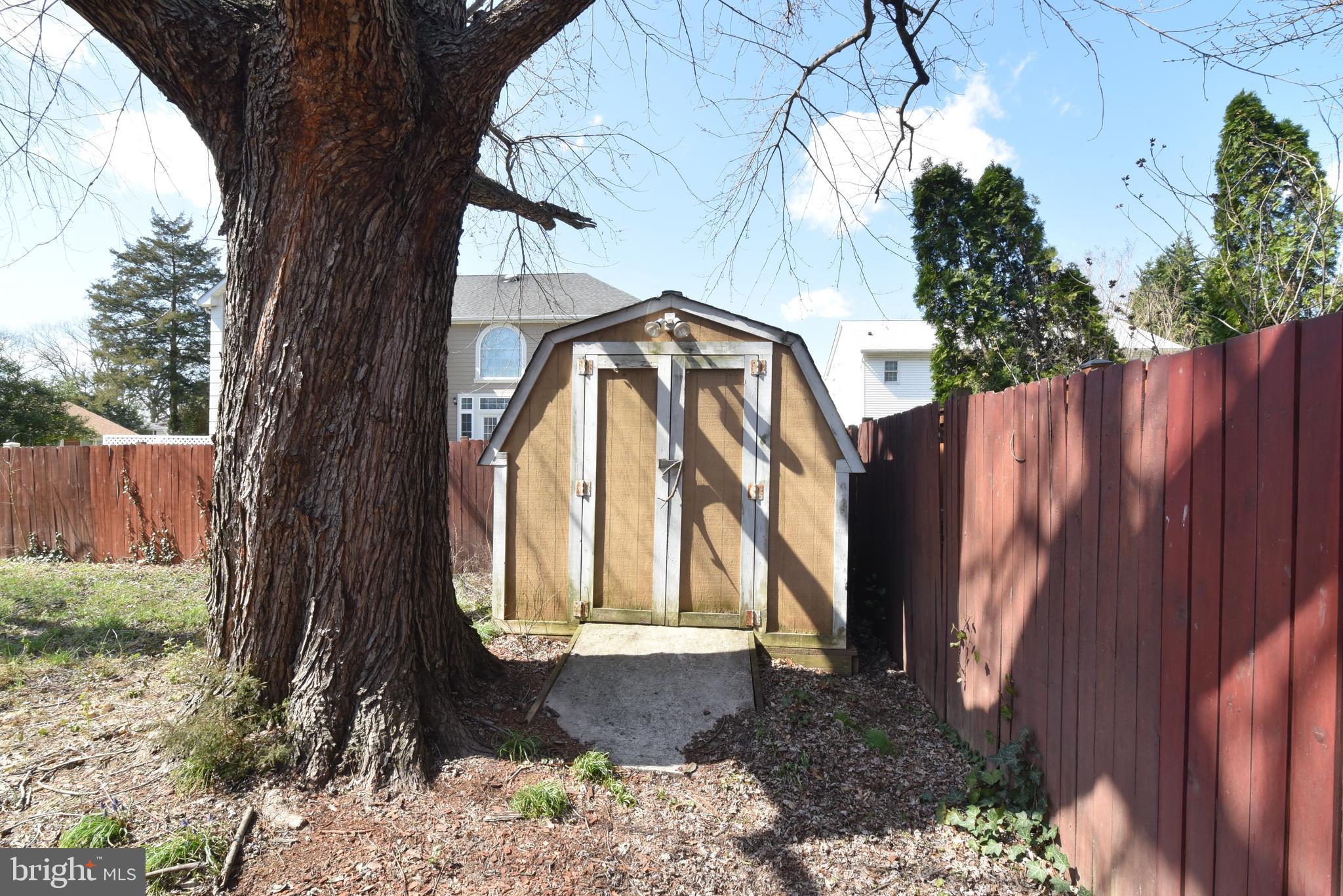 EDSALL PARK - Residential