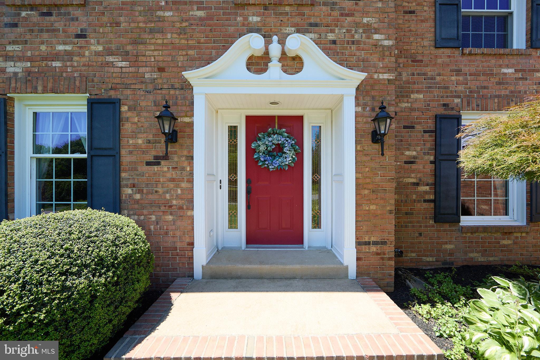 612 NORMANS LANE
