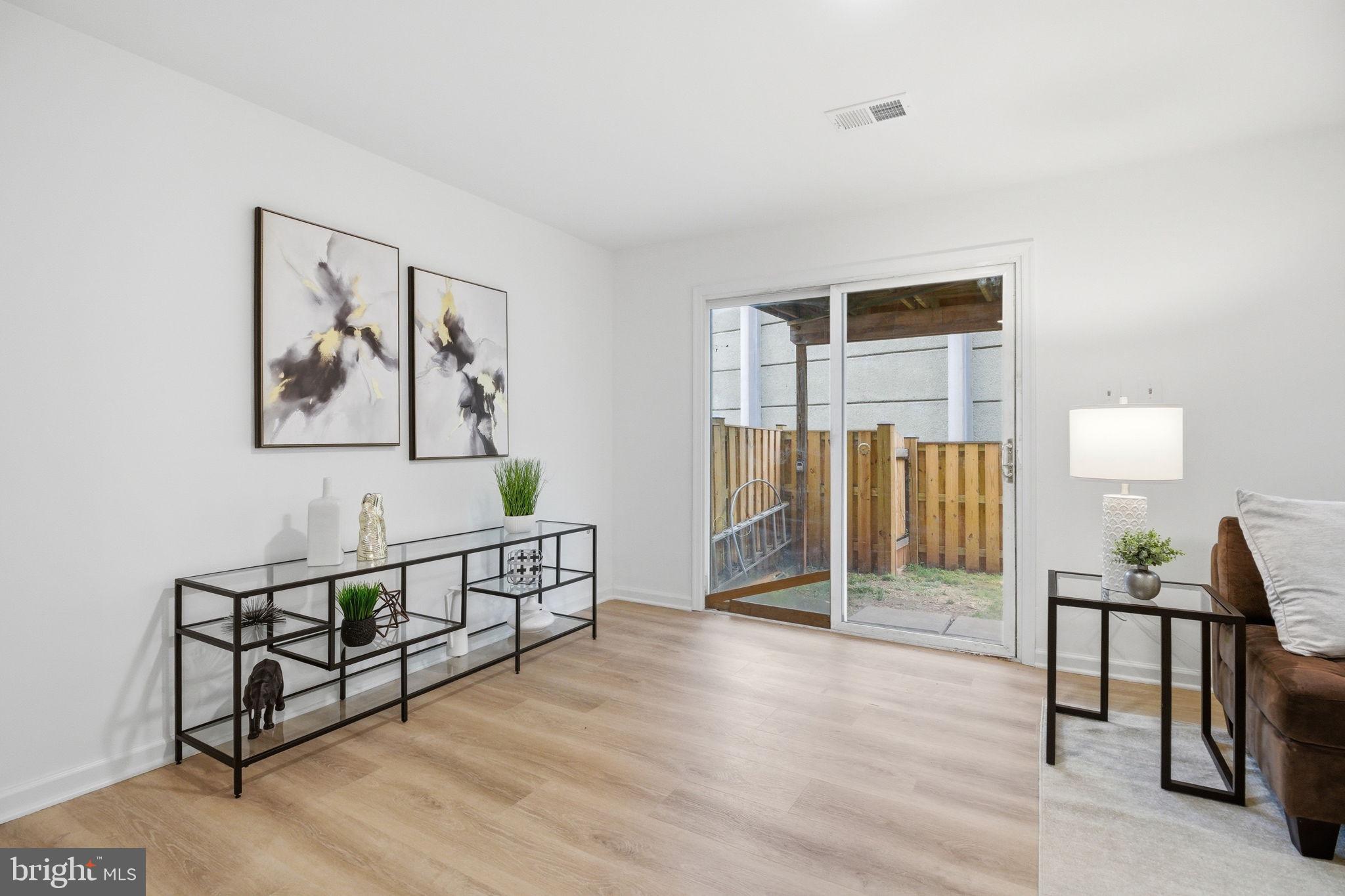 HERITAGE CROSSING - Residential