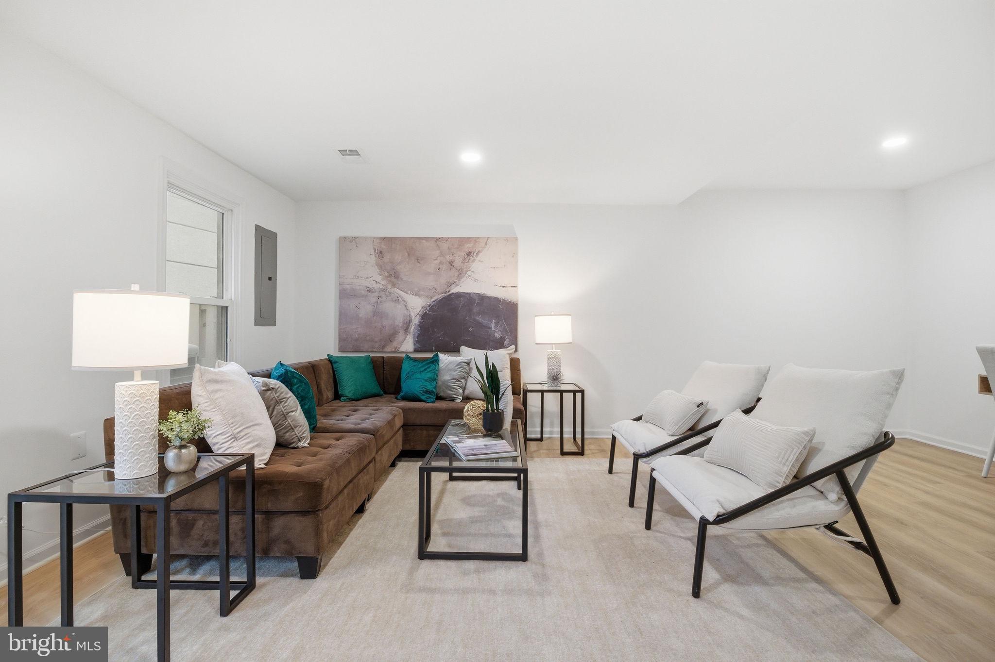 HERITAGE CROSSING - Residential