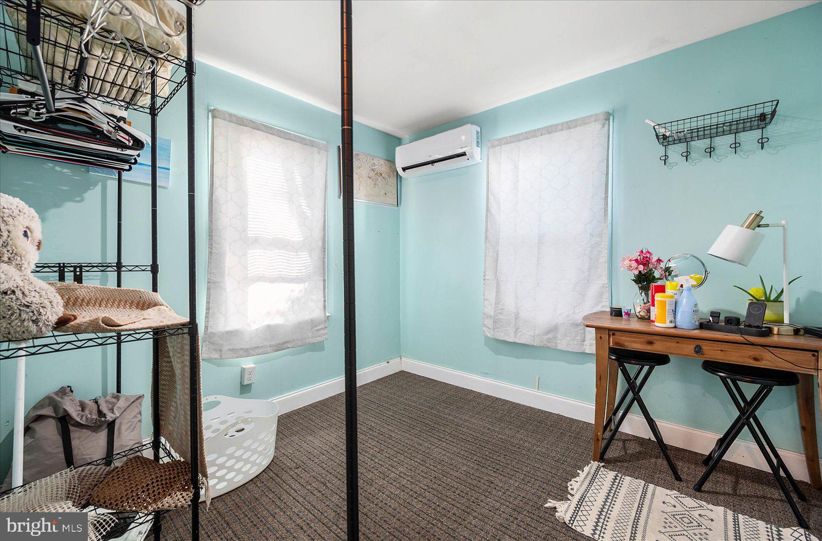 HITCHENS & TRIMPER - Residential