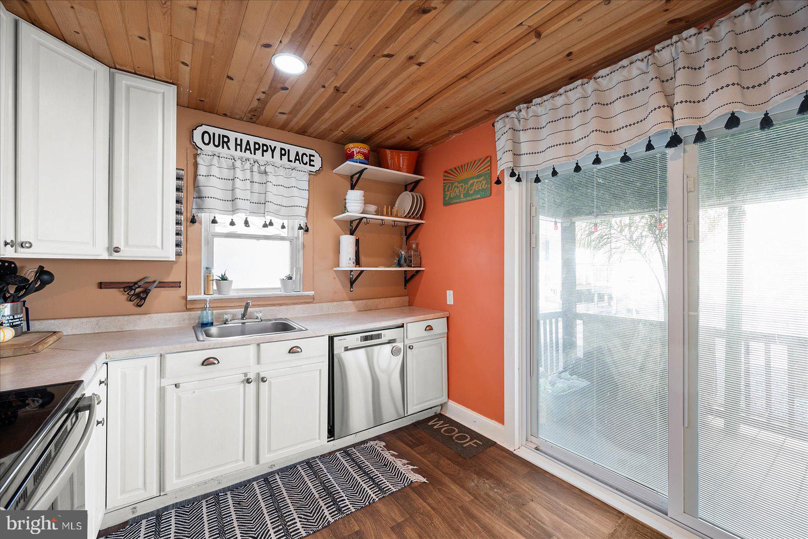 HITCHENS & TRIMPER - Residential