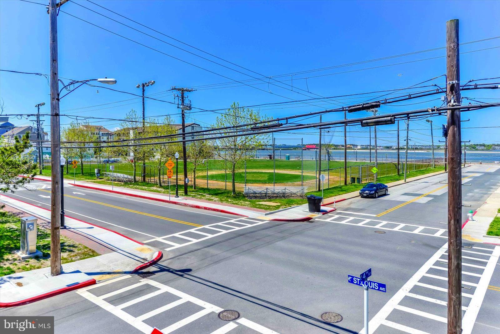 HITCHENS & TRIMPER - Residential