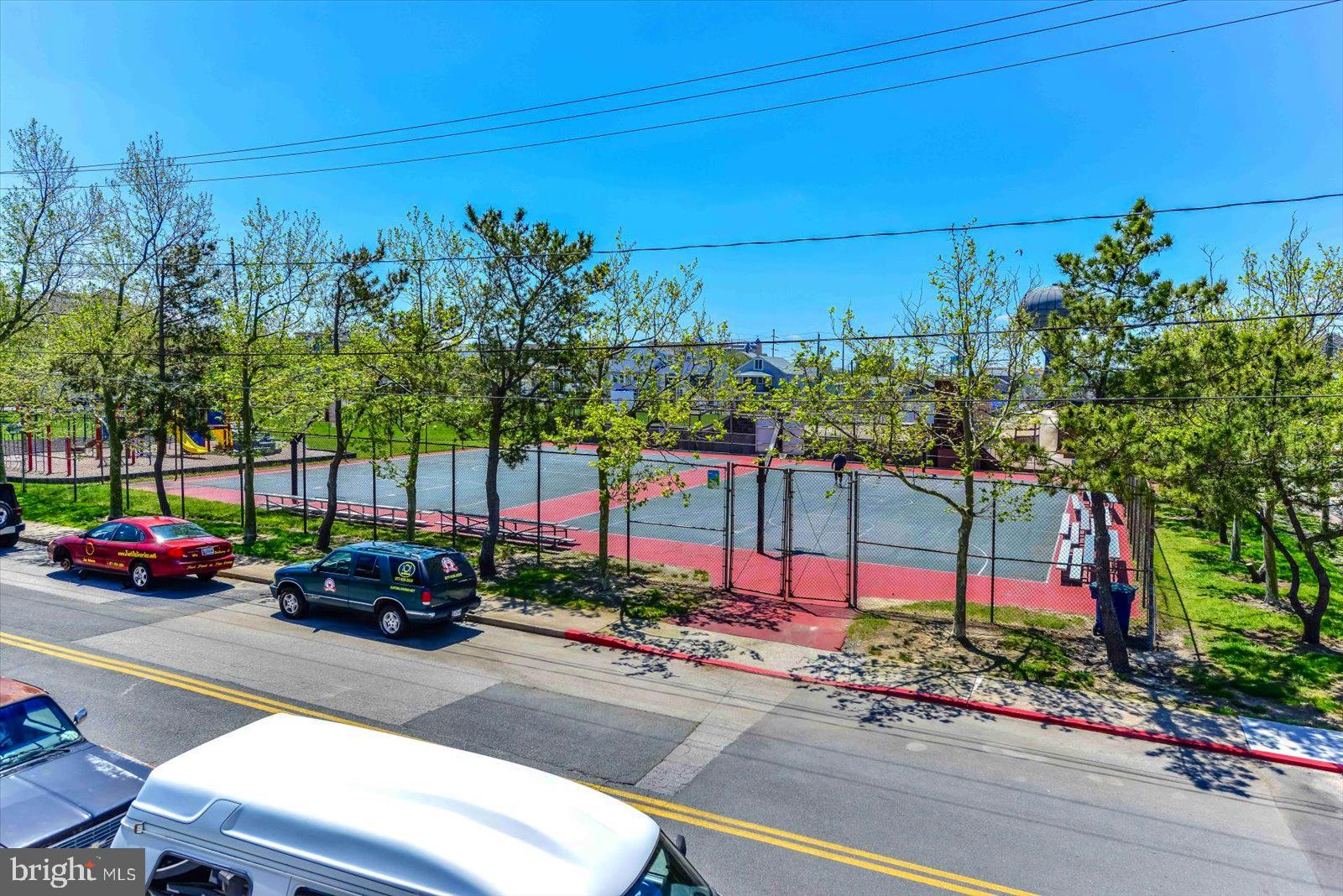 HITCHENS & TRIMPER - Residential