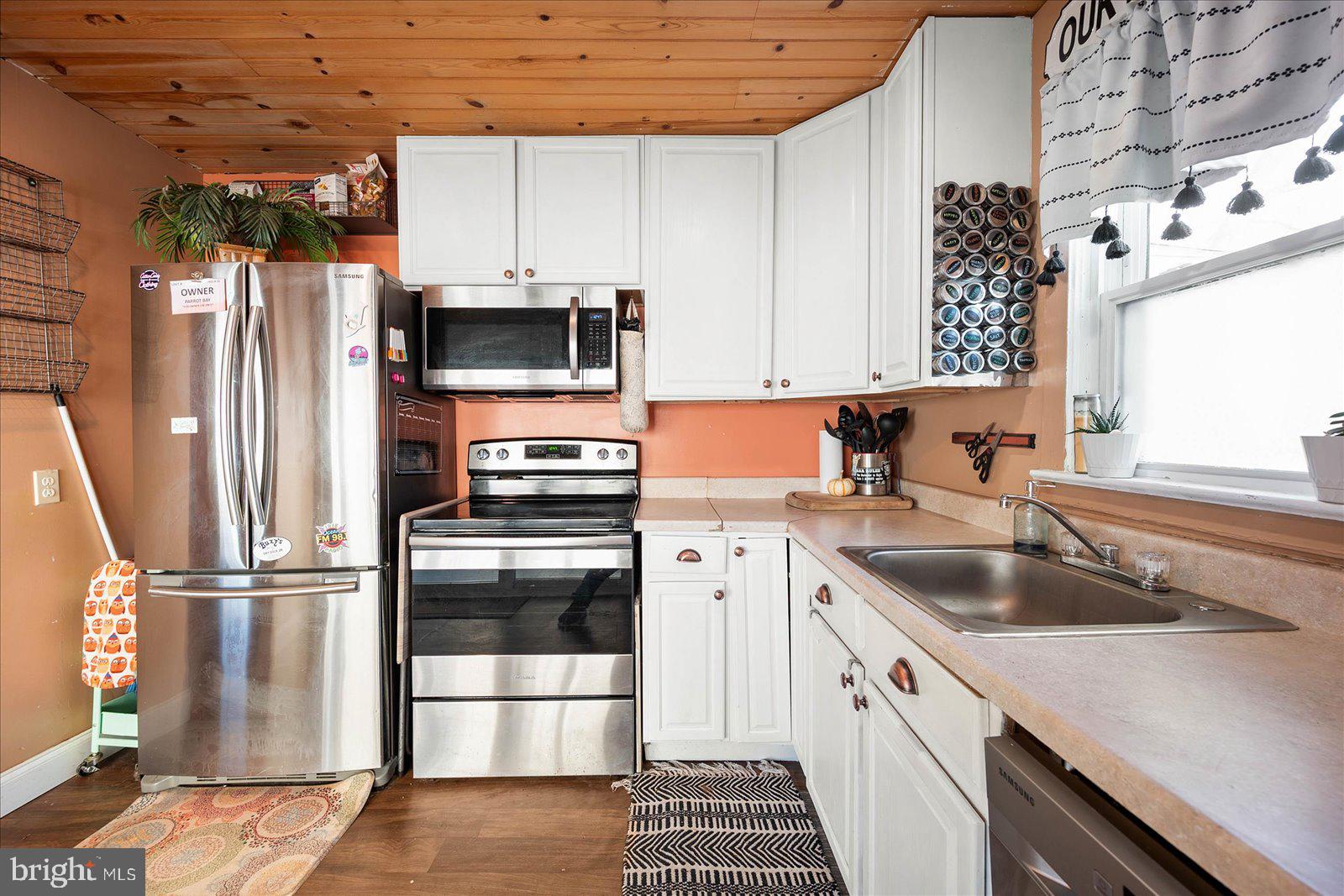 HITCHENS & TRIMPER - Residential