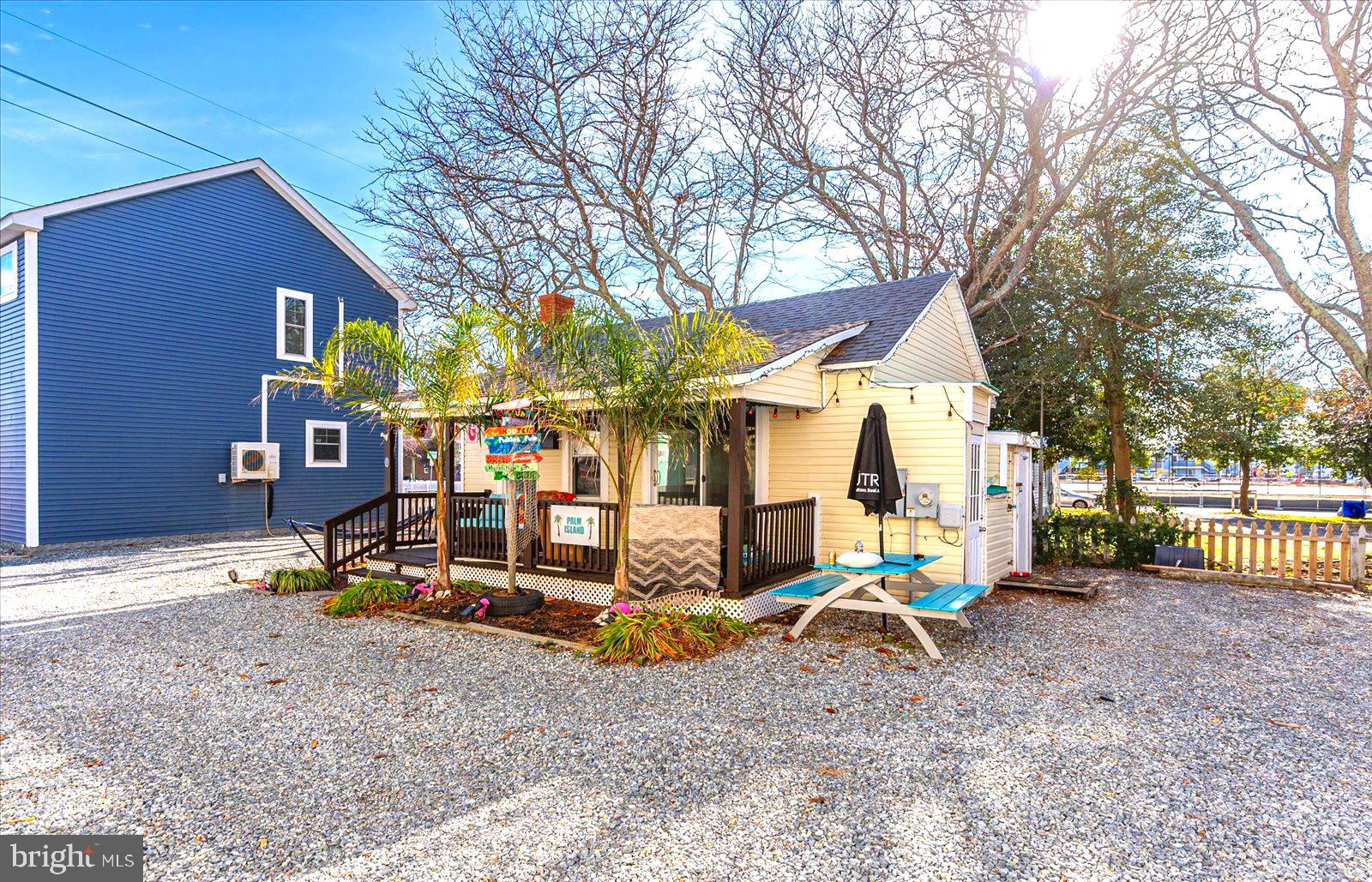 HITCHENS & TRIMPER - Residential