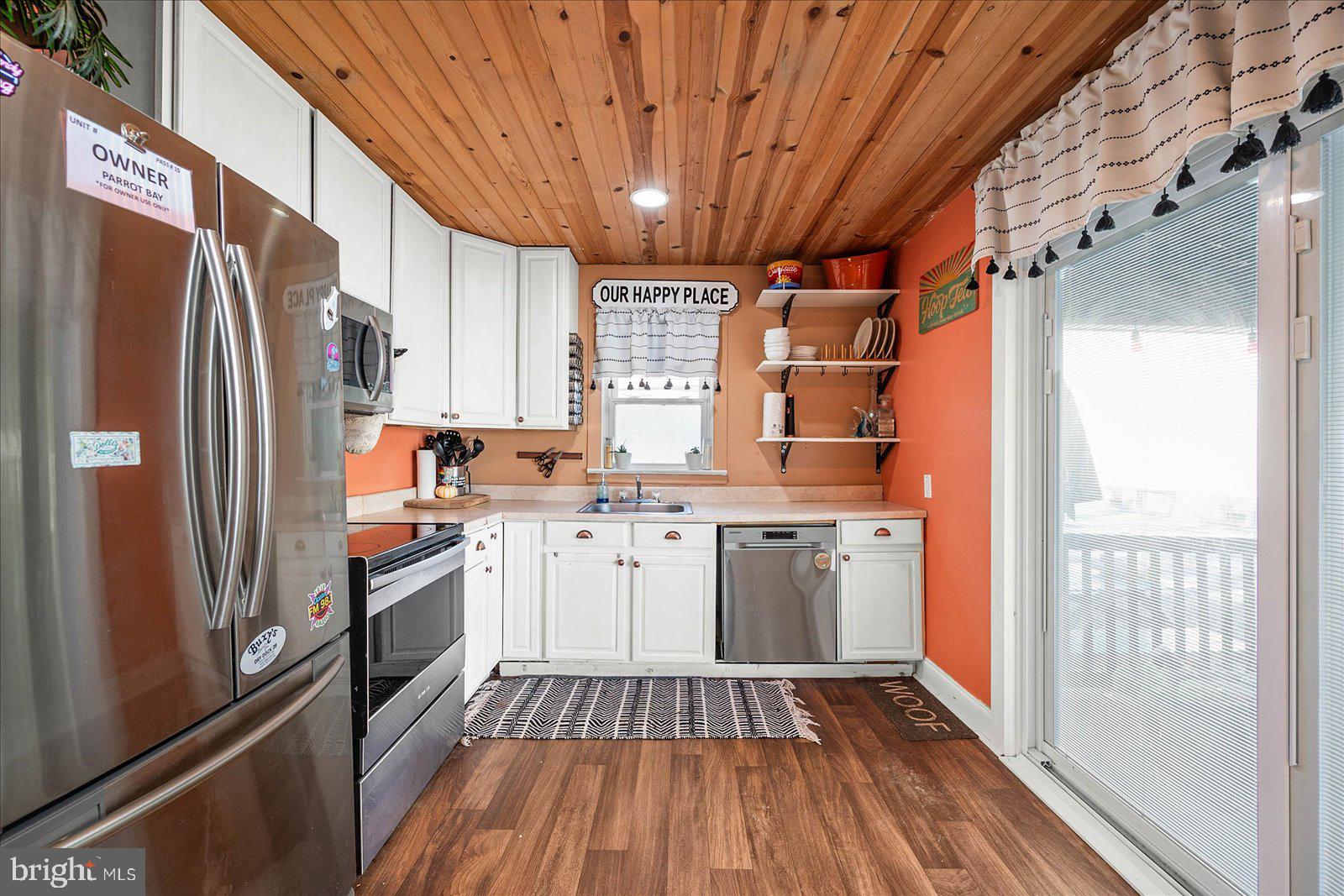 HITCHENS & TRIMPER - Residential