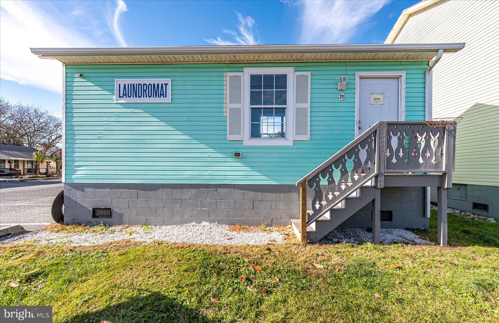 HITCHENS & TRIMPER - Residential