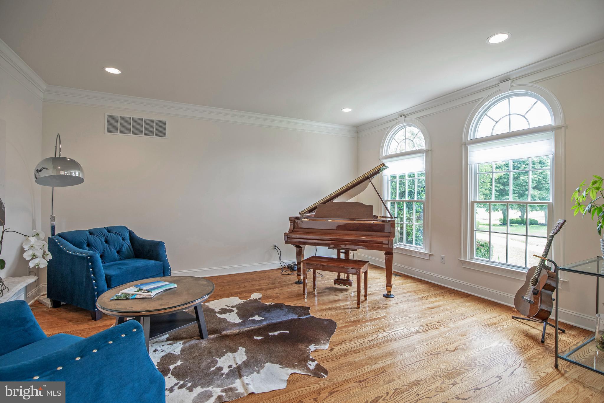 LONGMEADOW - Residential