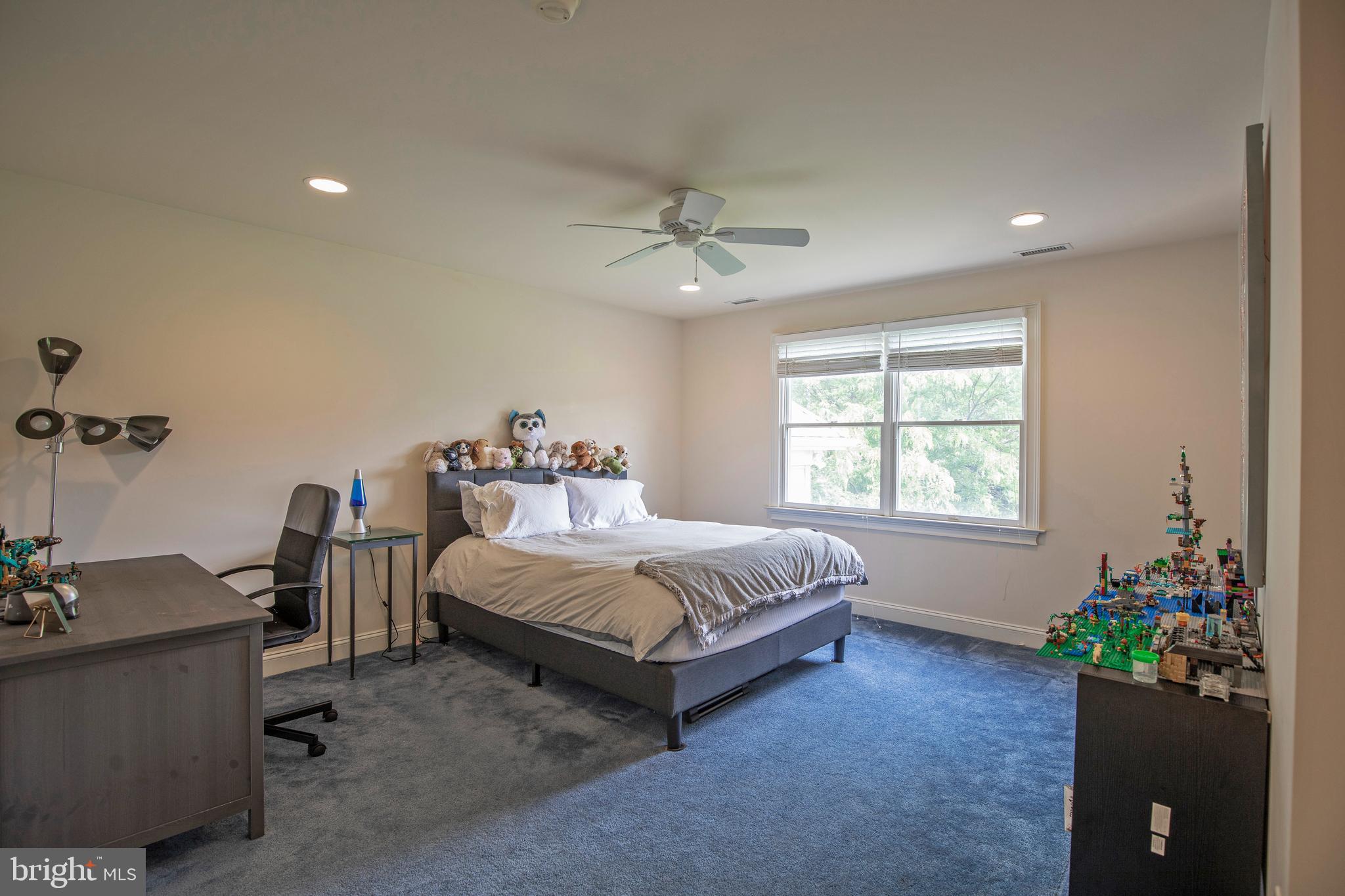 LONGMEADOW - Residential